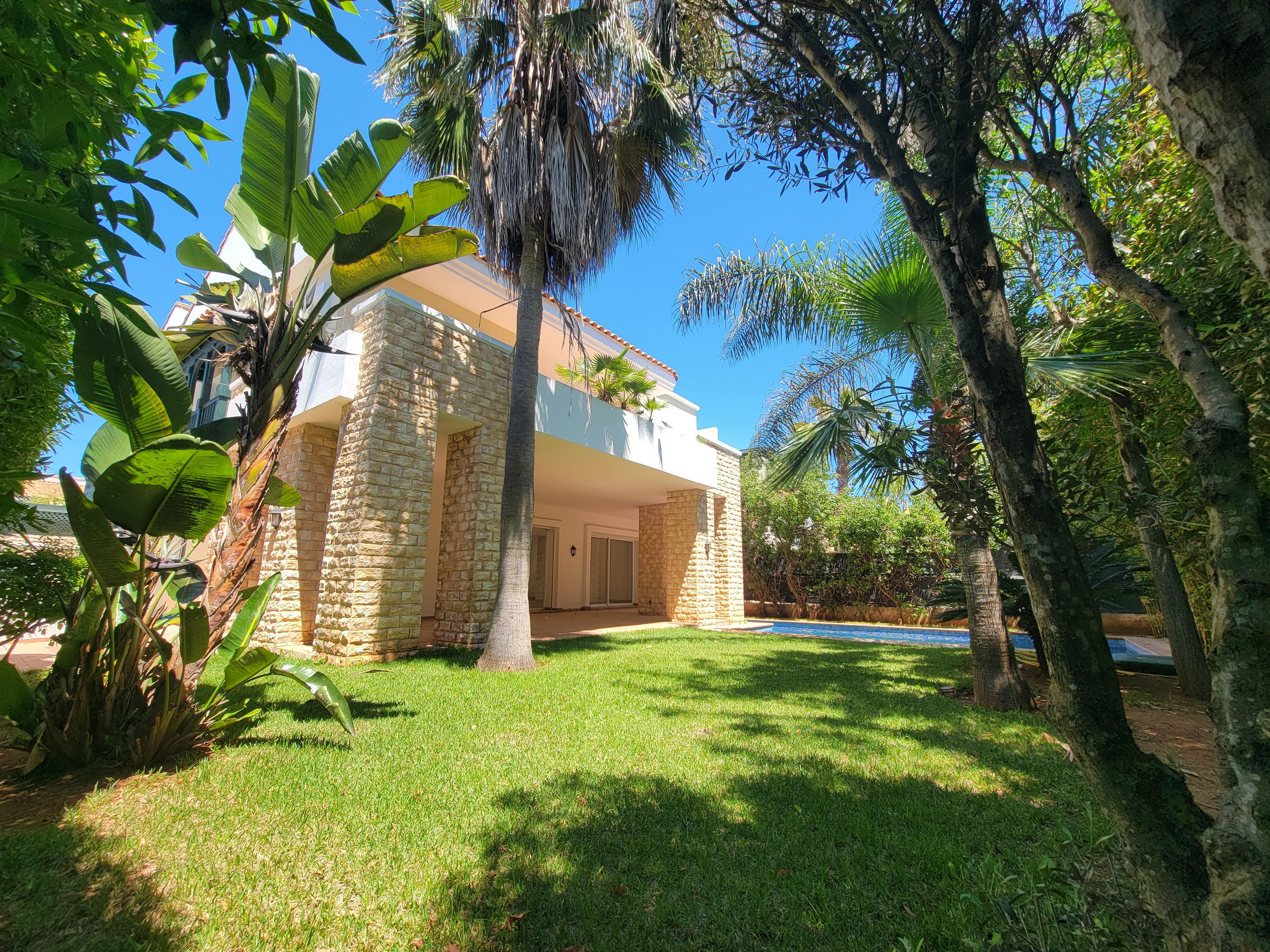 Villa 4 chambres piscine en résidence haut de gamme