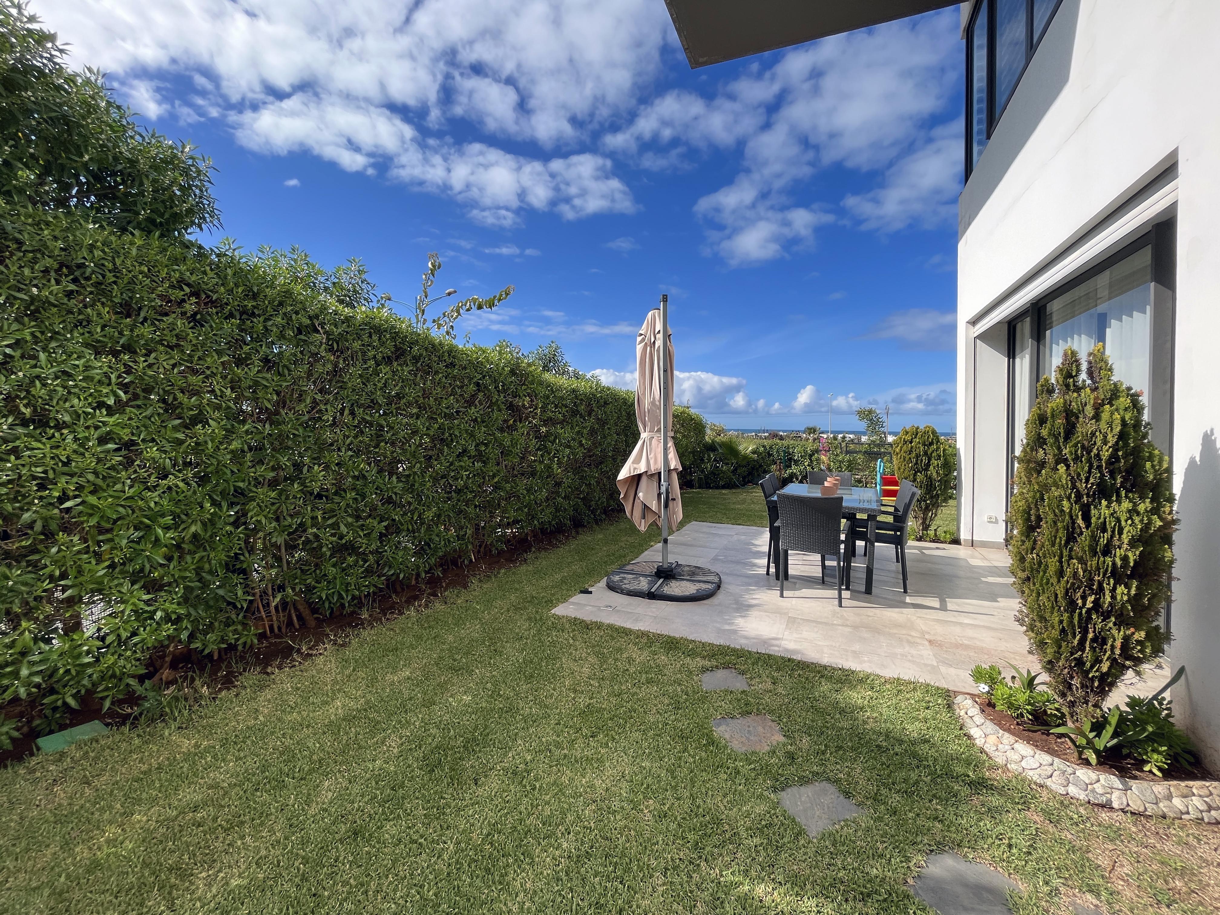 Appartement rez-de-jardin, vue mer, 3 chambres. — 5
