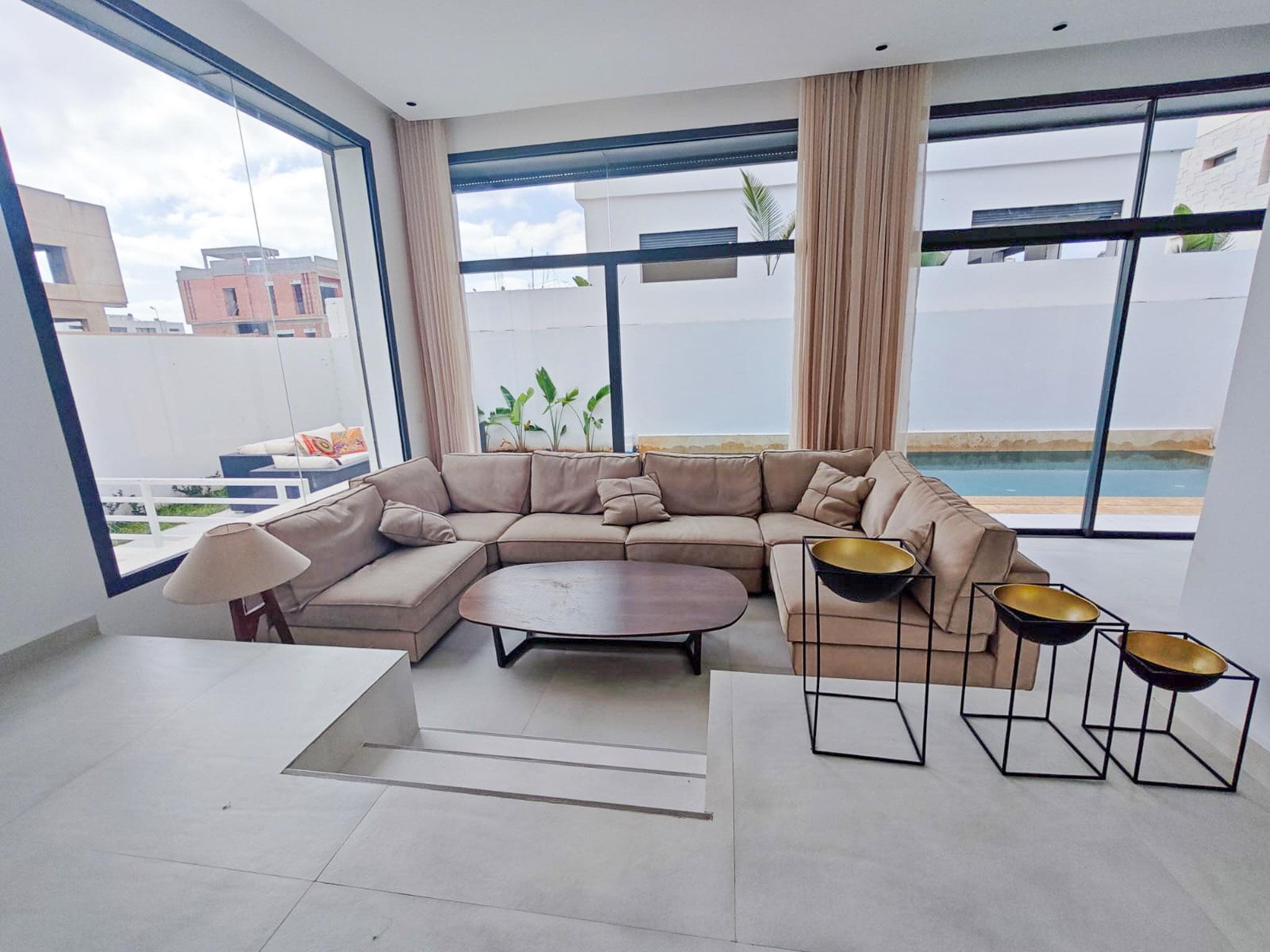 Villa moderne sur 3 niveaux à louer — 2