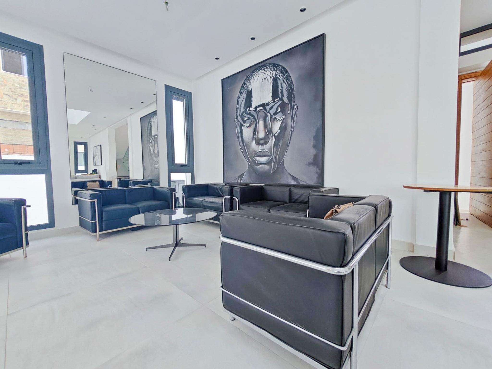 Villa moderne sur 3 niveaux à louer — 4
