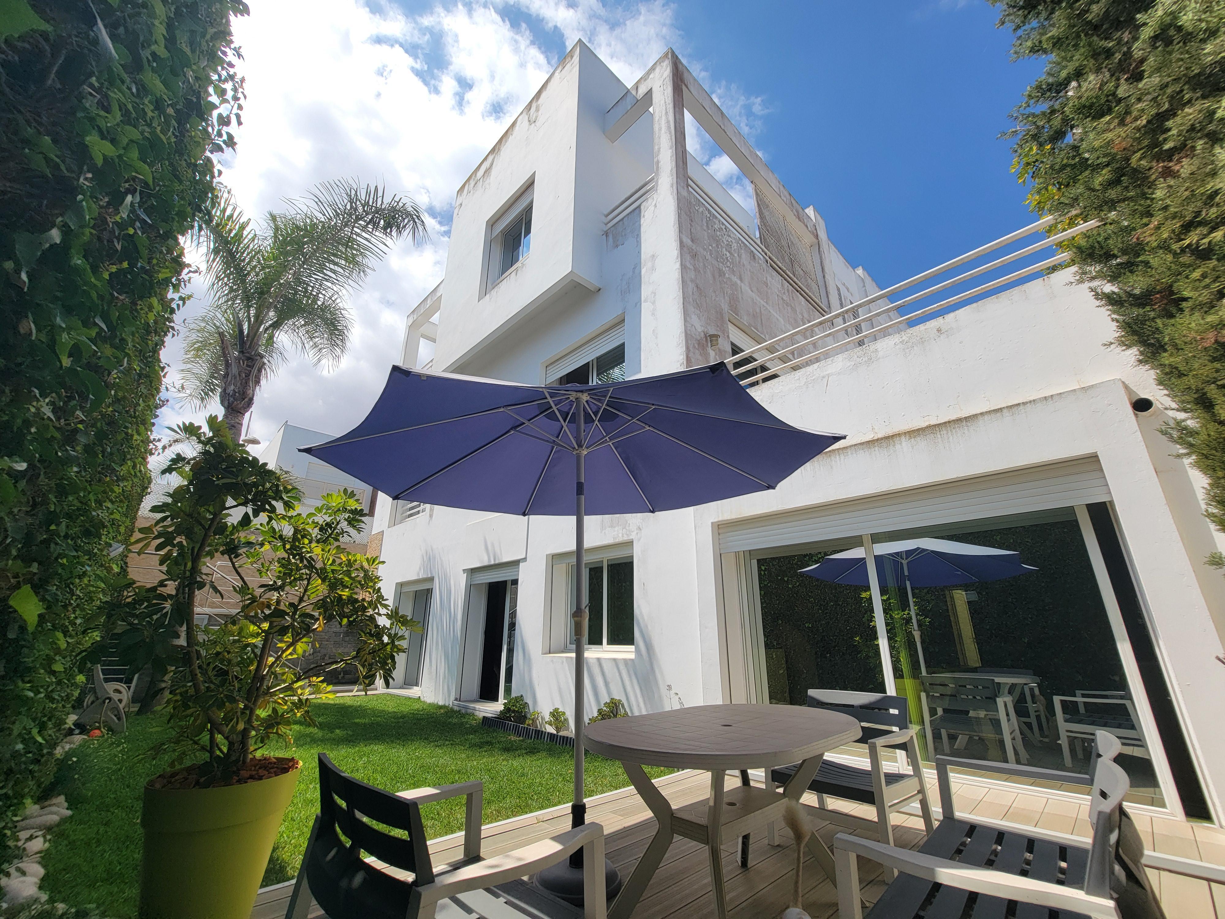 À vendre – Villa d’Exception à Dar Bouazza, 550 m² habitables, Jardin, Piscine et Finitions Haut de Gamme — 3
