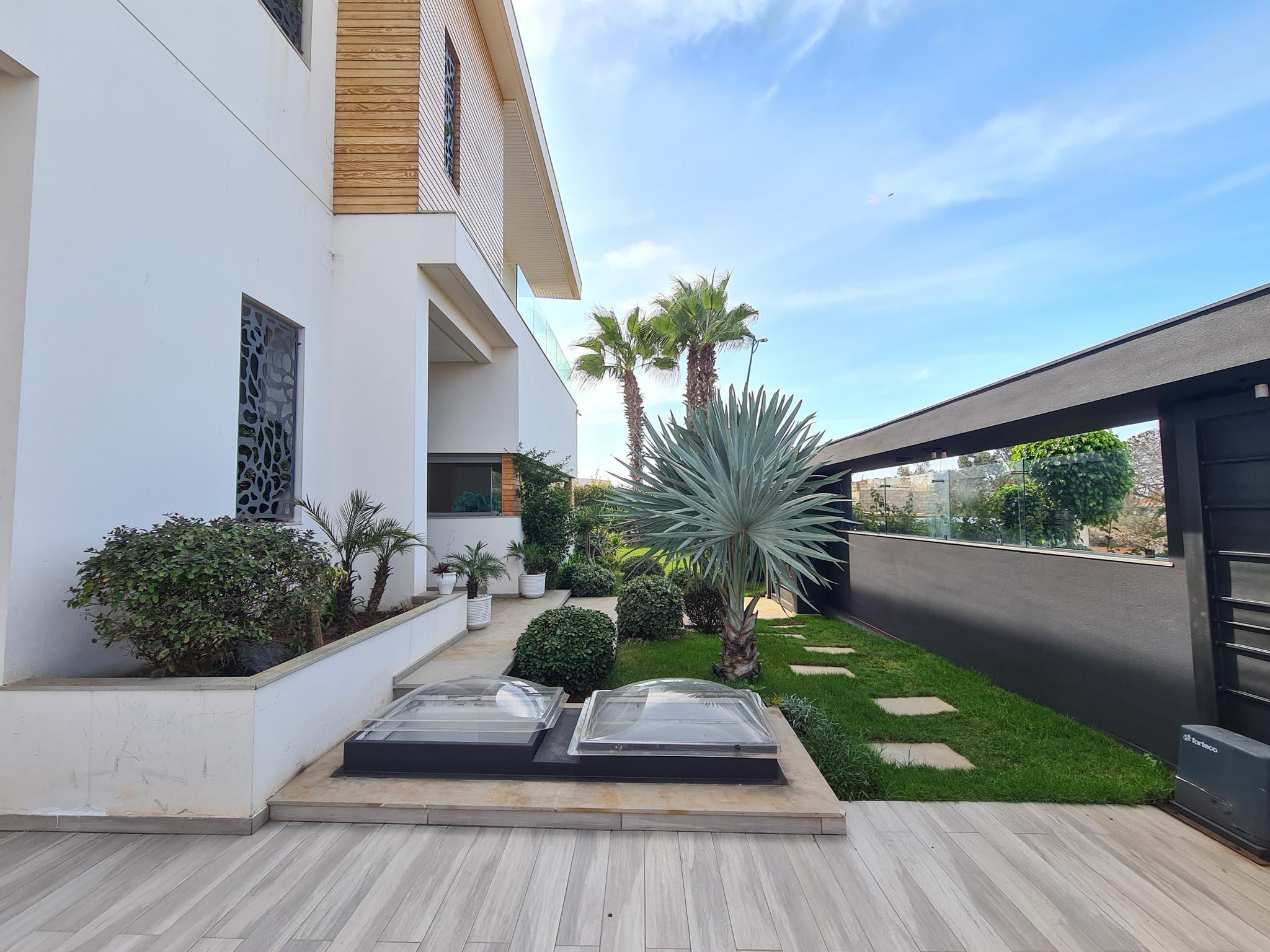 Villa d’architecte meublée 5 chambres piscine — 2