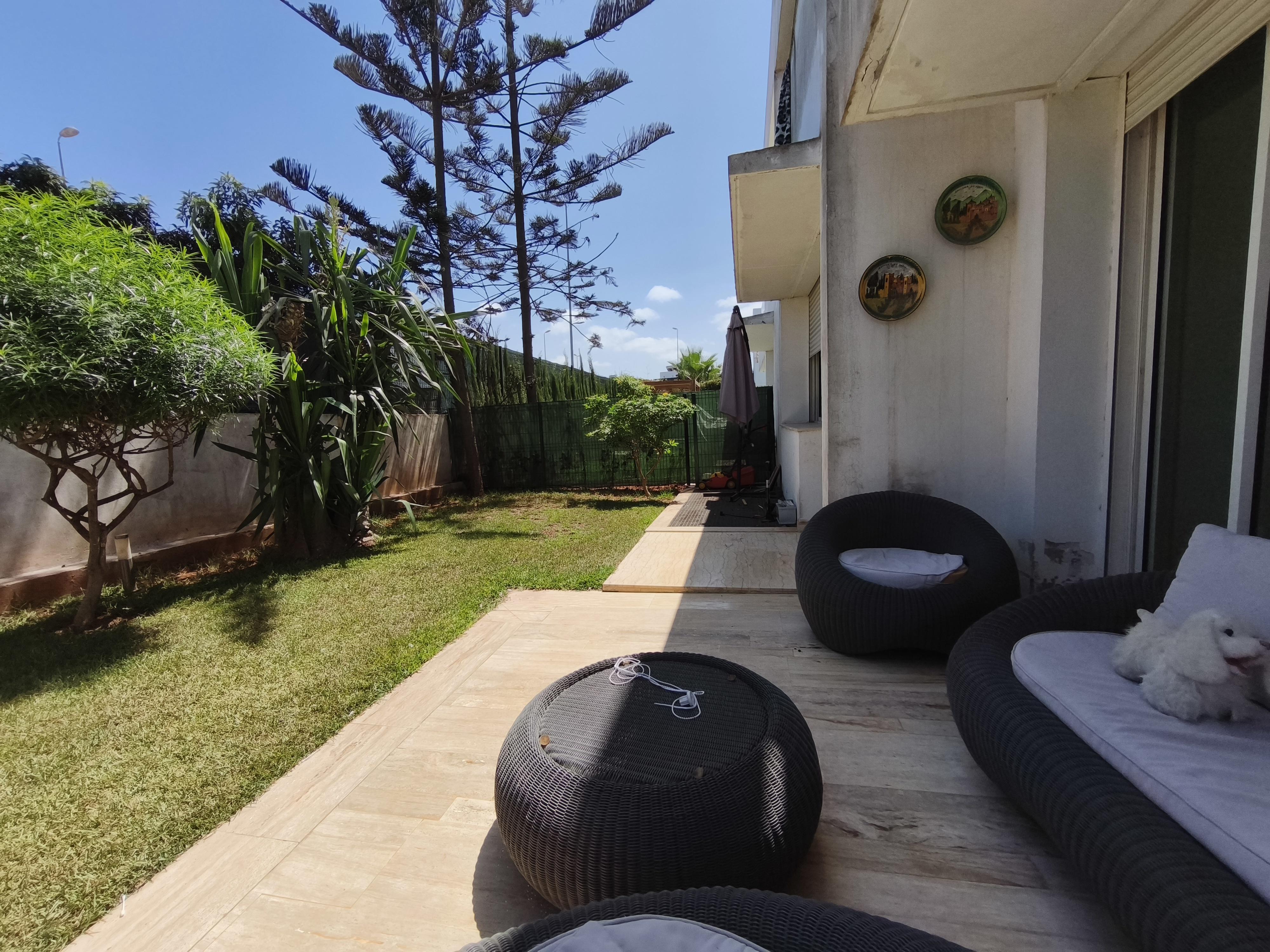 Villa de Prestige résidence sécurisée en vente avec Piscine à Dar Bouazza — 2