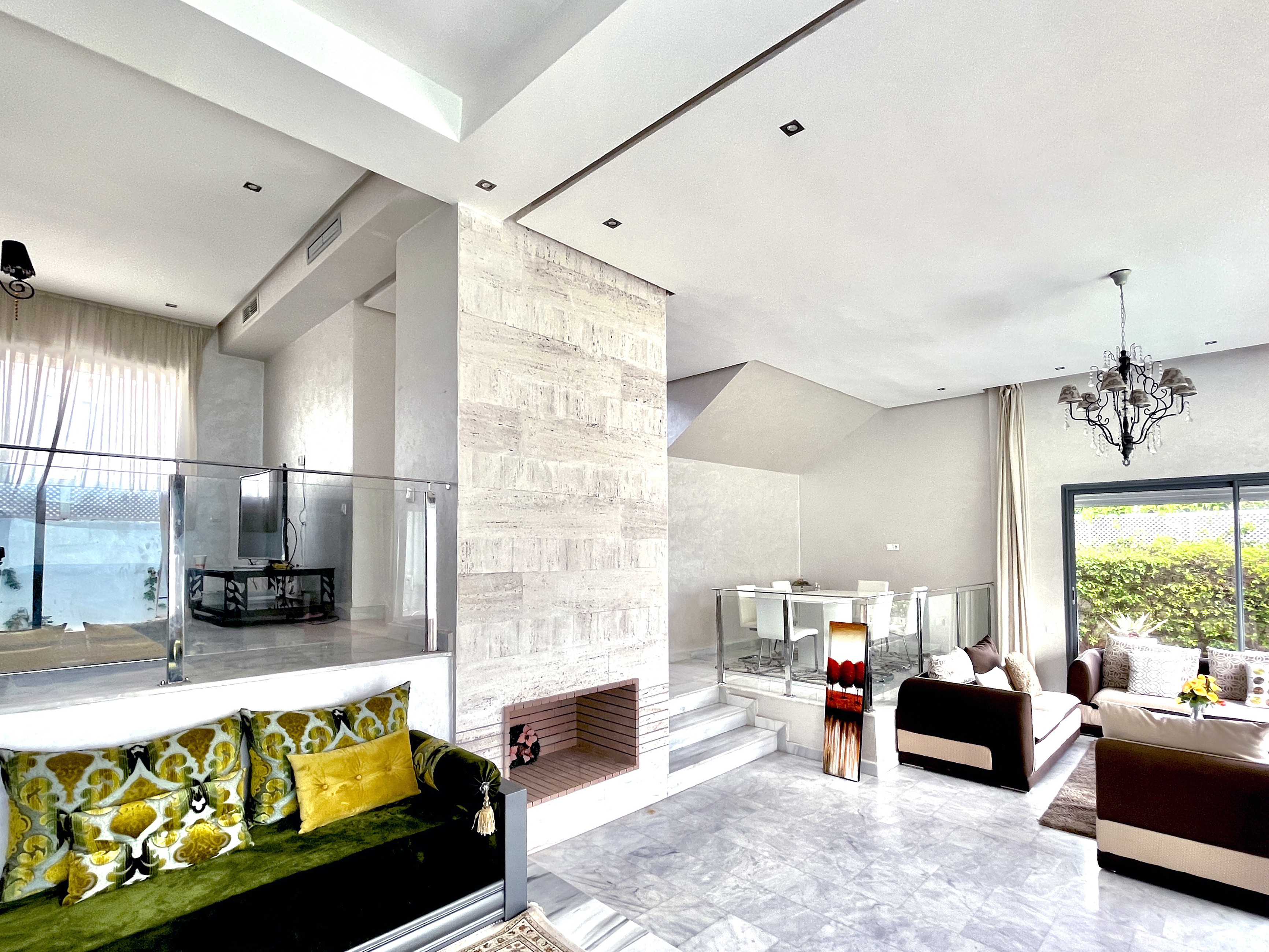 Villa moderne en résidence sécurisée. — 5