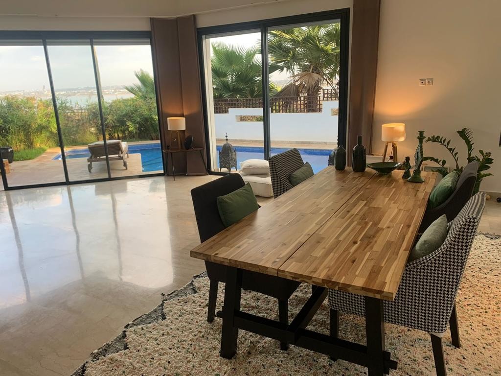 Jolie villa avec vue sur la mer — 2