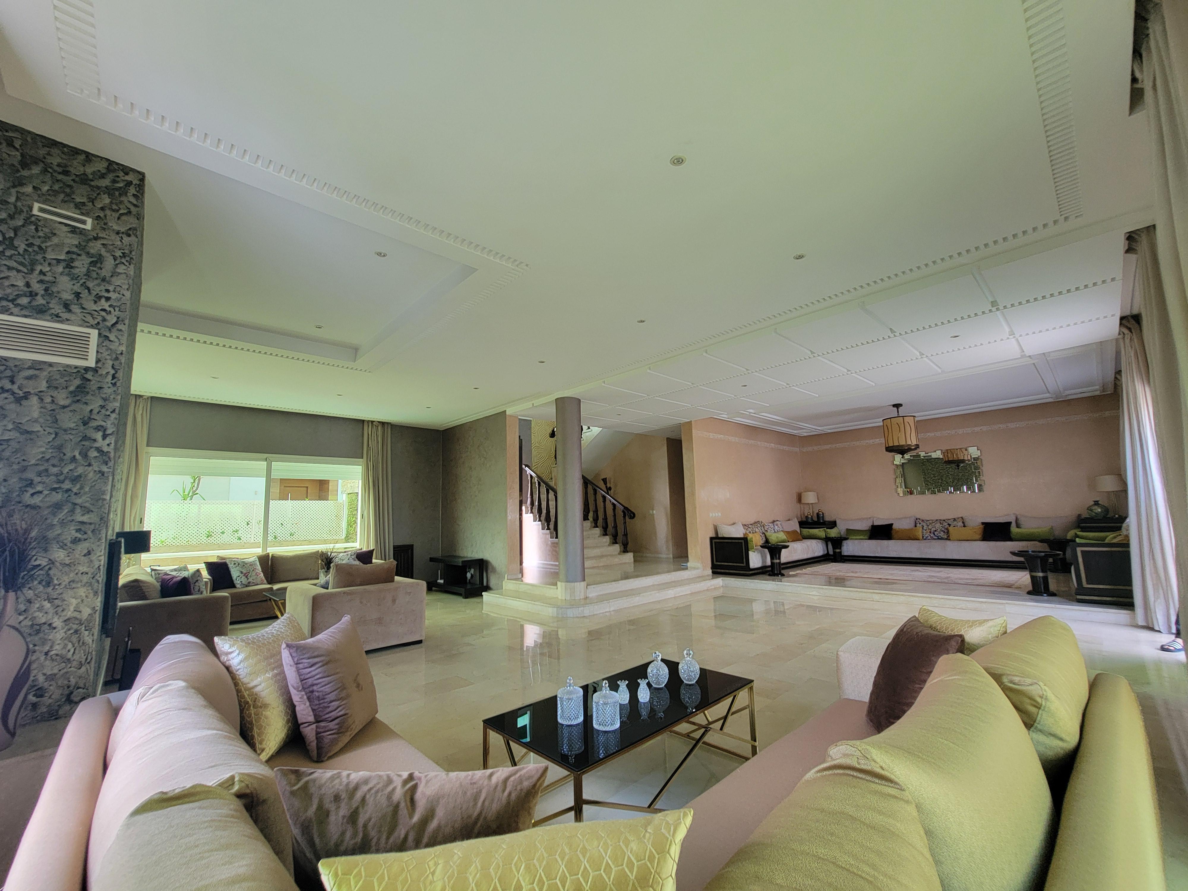 À vendre – Villa d’Exception à Dar Bouazza, 550 m² habitables, Jardin, Piscine et Finitions Haut de Gamme — 4