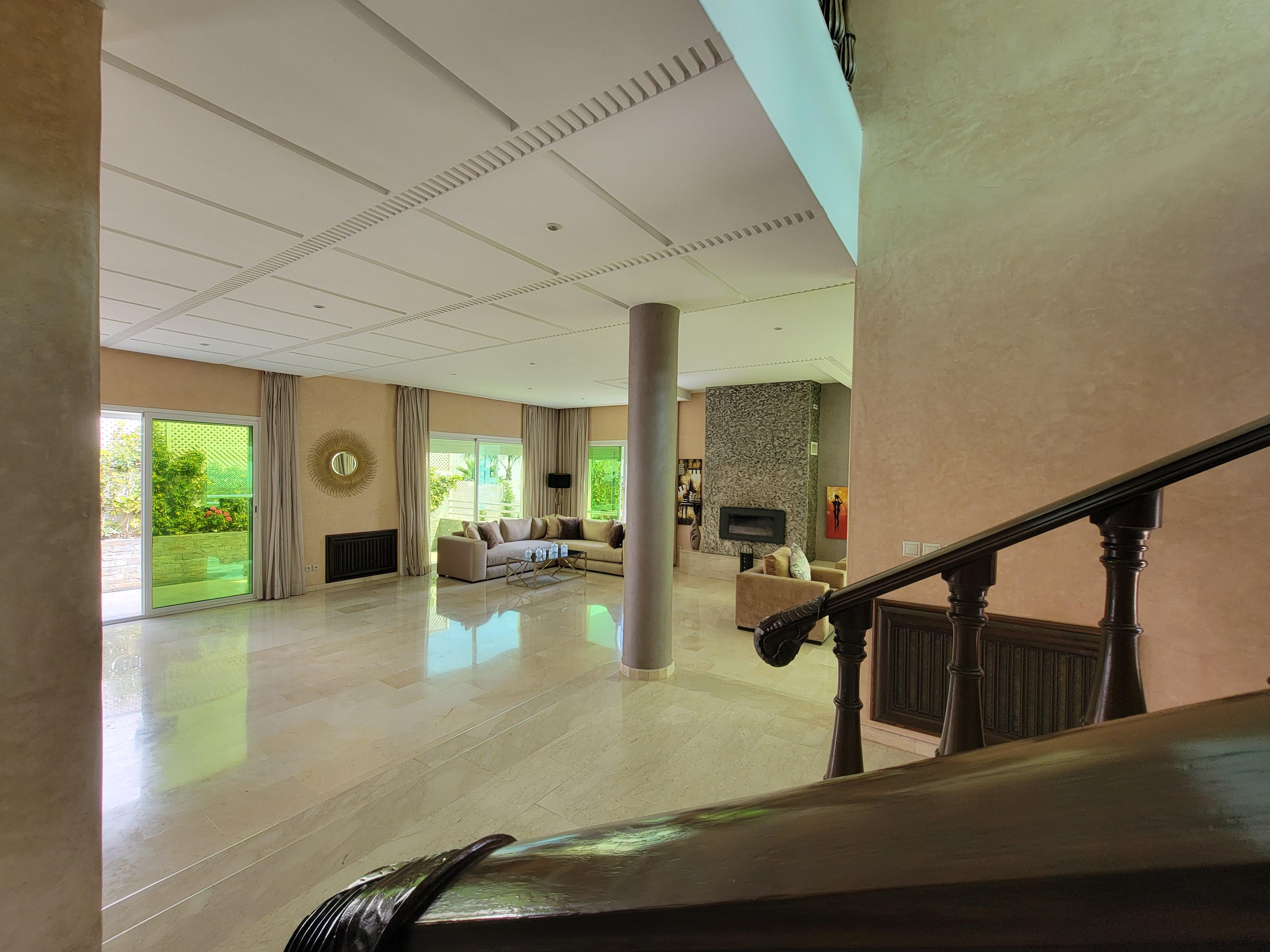 À vendre – Villa d’Exception à Dar Bouazza, 550 m² habitables, Jardin, Piscine et Finitions Haut de Gamme — 5