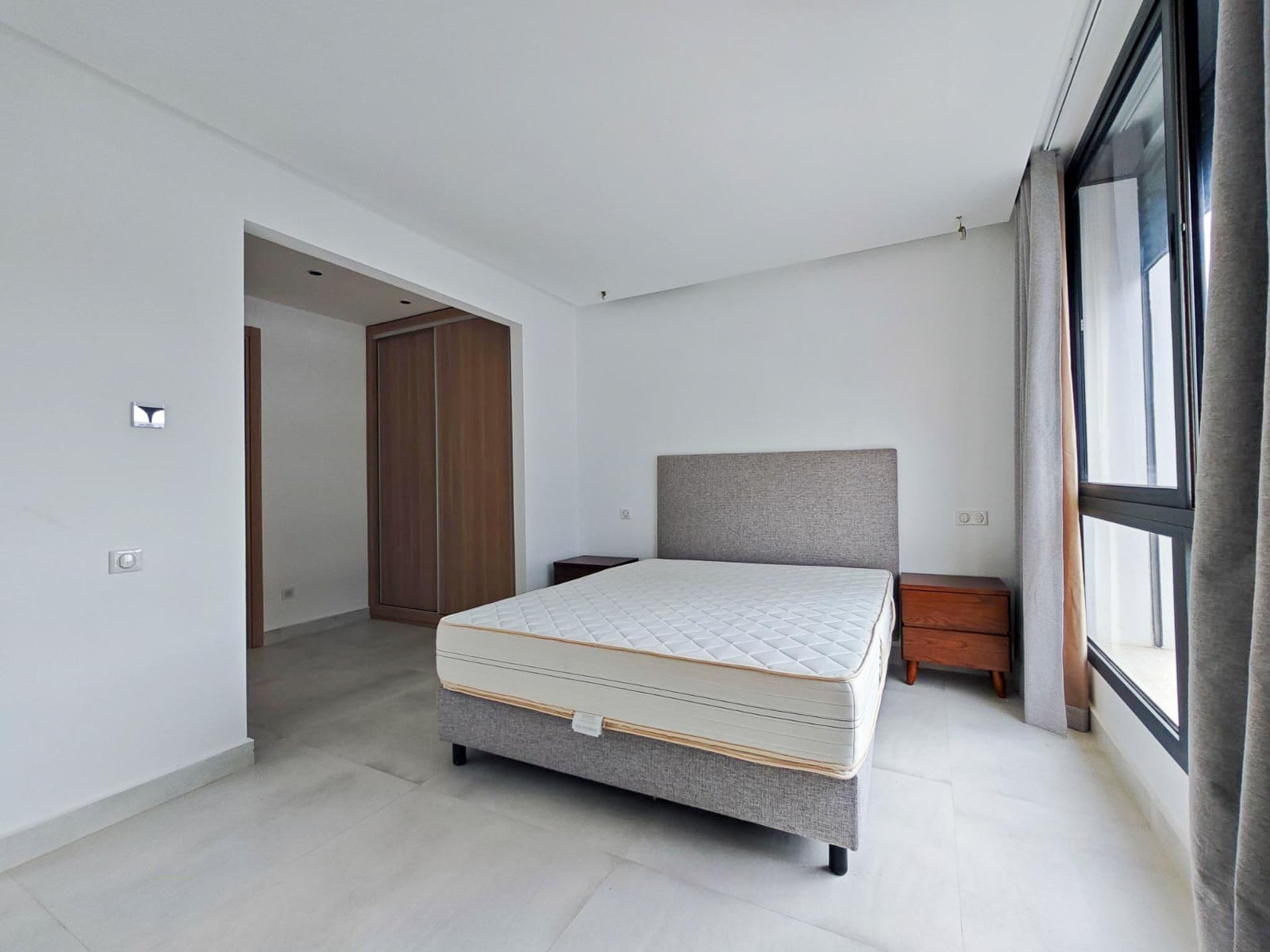 Villa moderne sur 3 niveaux à louer — 6
