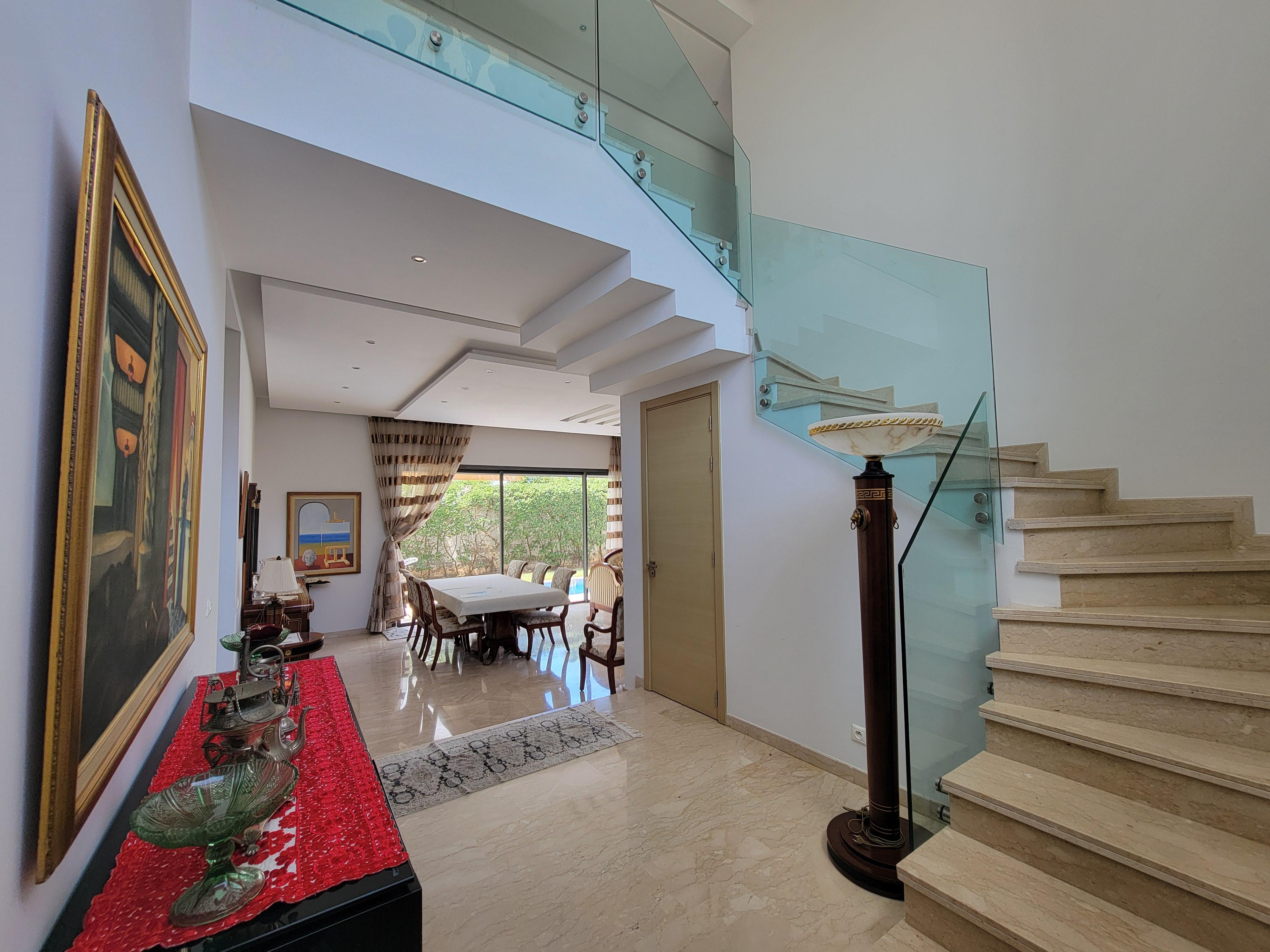 À VENDRE – Magnifique Villa d’Angle de Prestige à Dar Bouazza – Résidence Sécurisée, Jardin, Piscine — 4