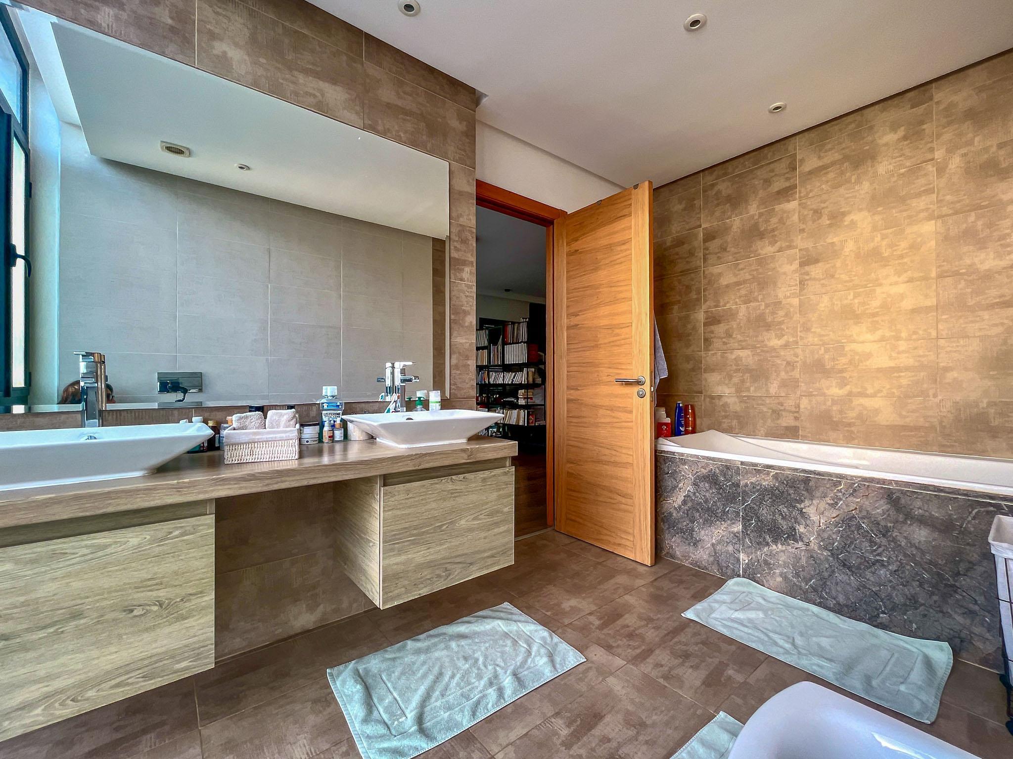 Villa 360 m² à Dar Bouazza — 10