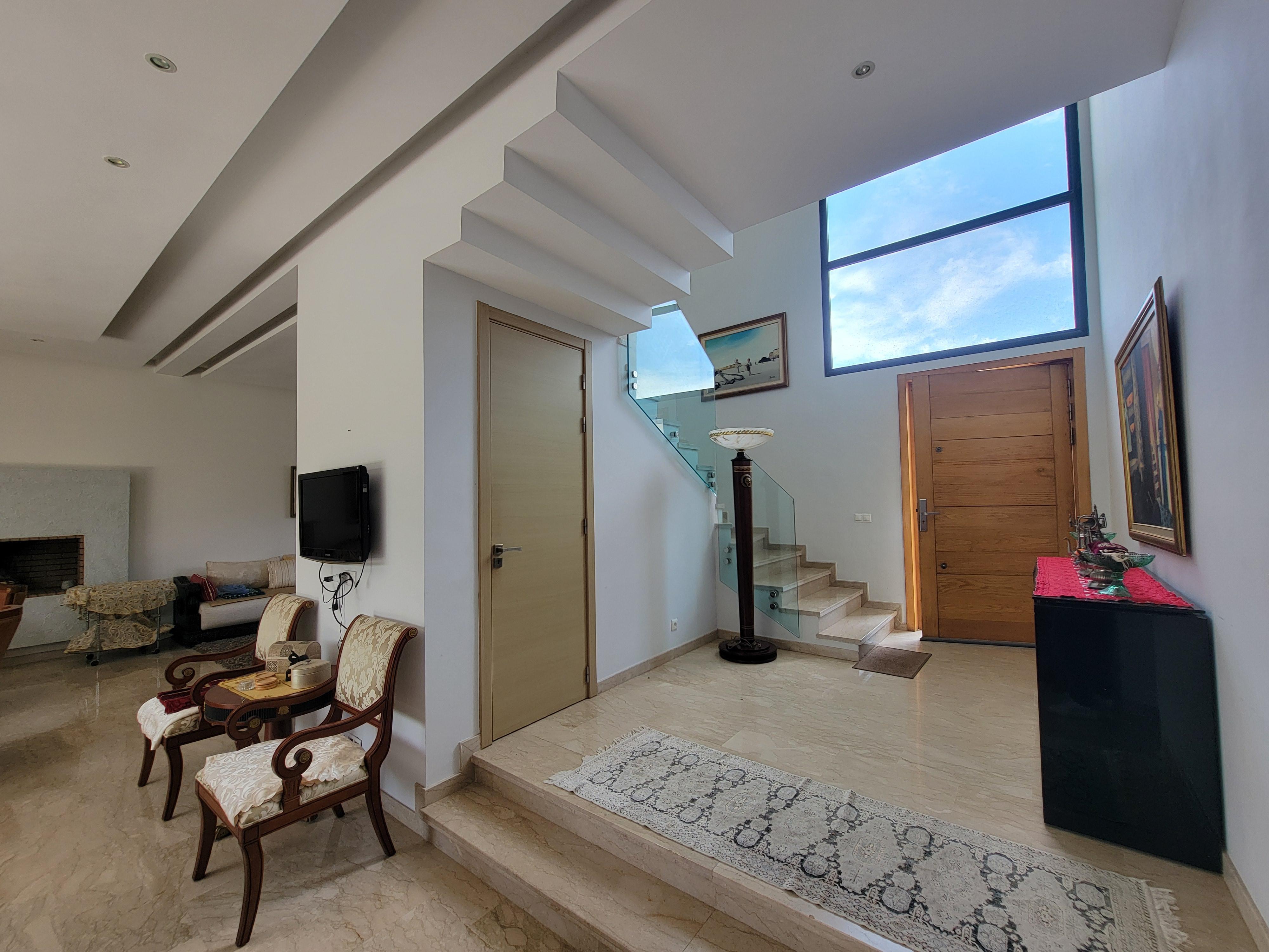 À VENDRE – Magnifique Villa d’Angle de Prestige à Dar Bouazza – Résidence Sécurisée, Jardin, Piscine — 5