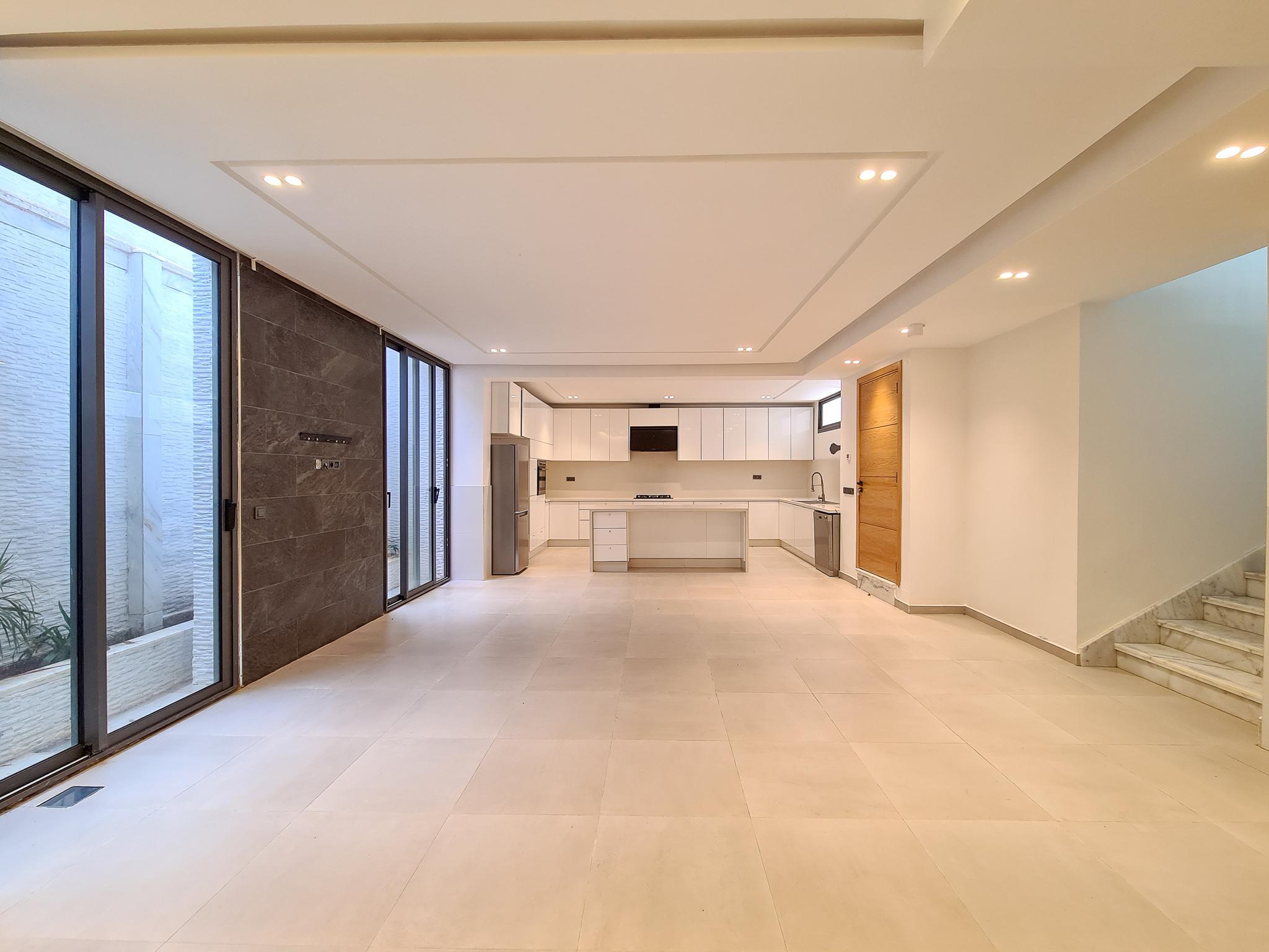 Superbe villa moderne 4 chambres jardin et piscine — 4