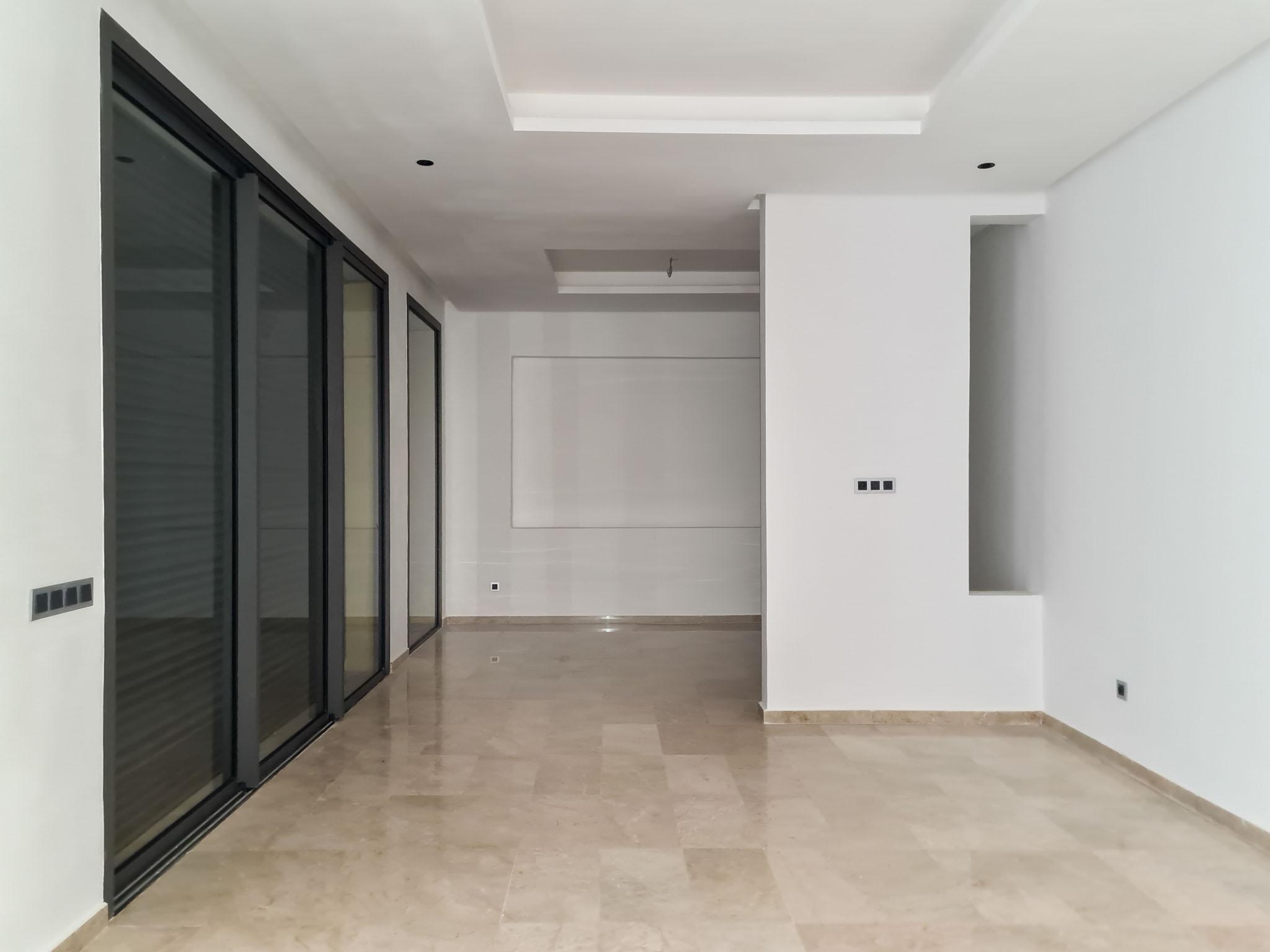Villa Neuve en résidence sécurisée — 2