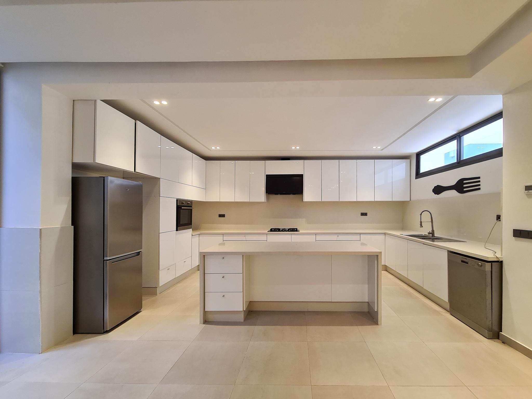 Superbe villa moderne 4 chambres jardin et piscine — 5