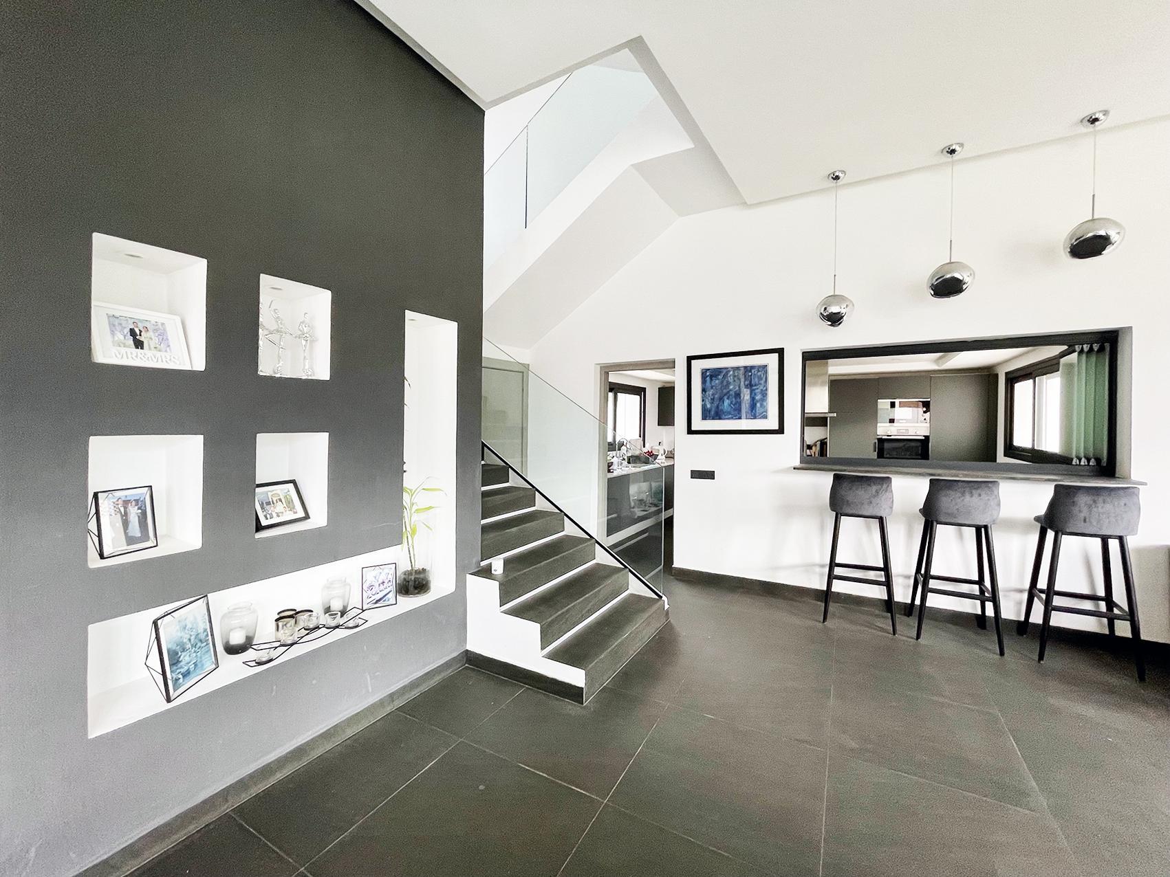 À Vendre – Élégante Villa Familiale à Dar Bouazza avec Vue Mer — 4