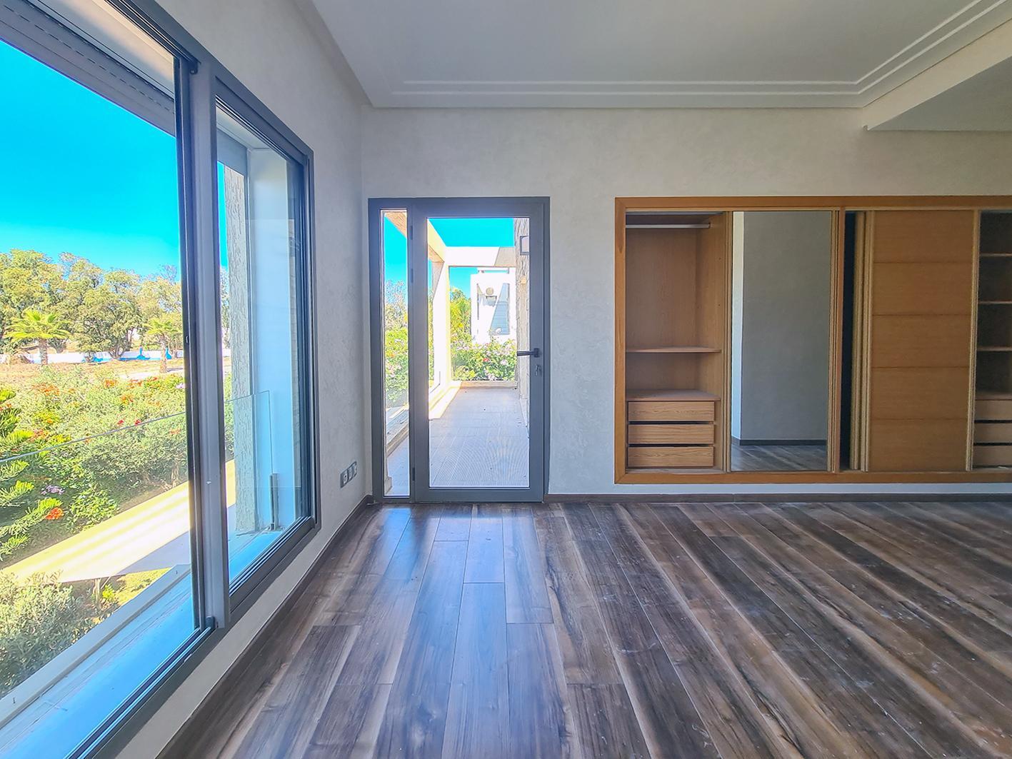 Villa 4 chambres en résidence sécurisée. — 6