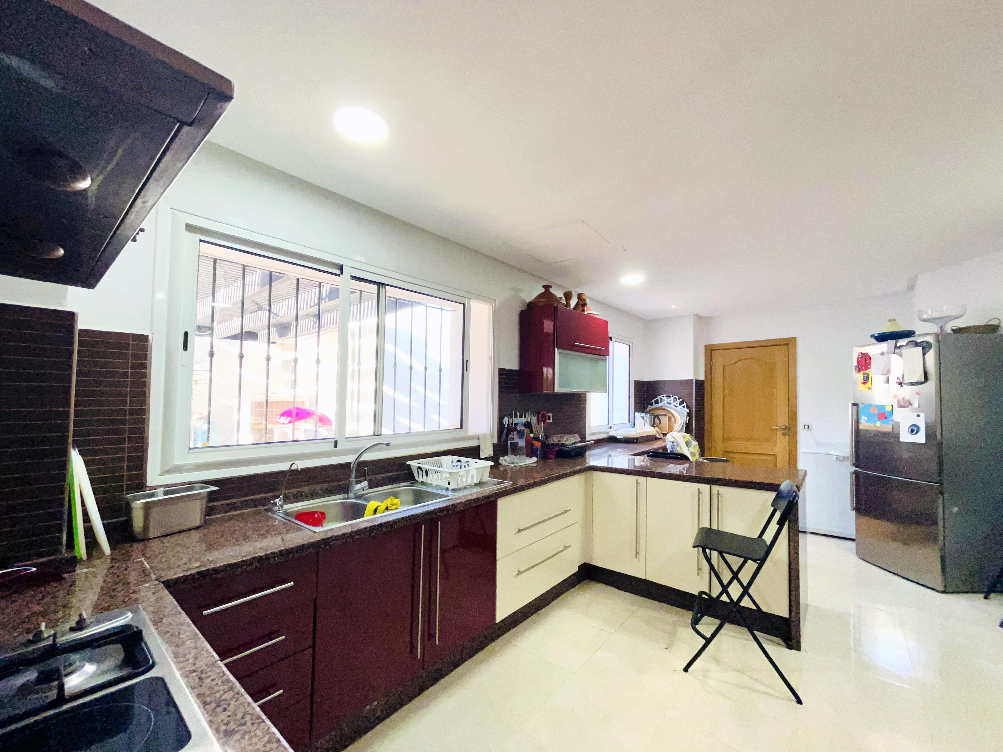 Élégante villa style andalou avec piscine dans résidence sécurisée à Dar Bouazza — 6