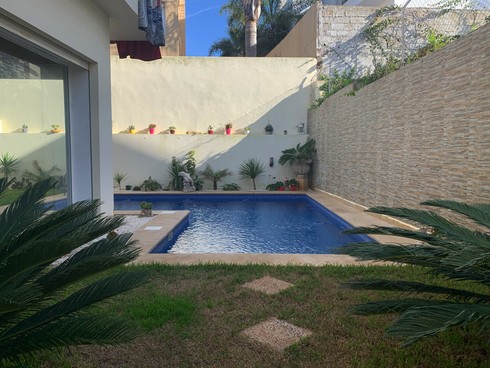 Villa meublée, marocaine traditionnelle.