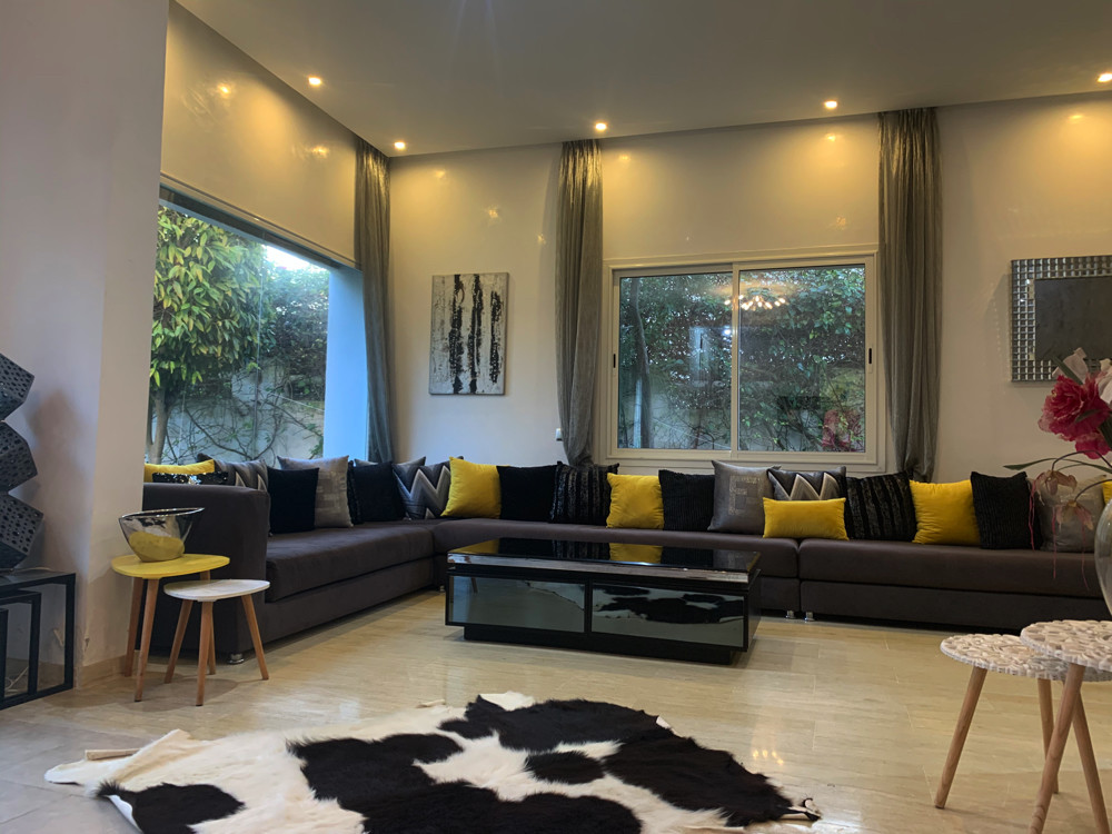 Villa meublée et rénovée en résidence sécurisée.