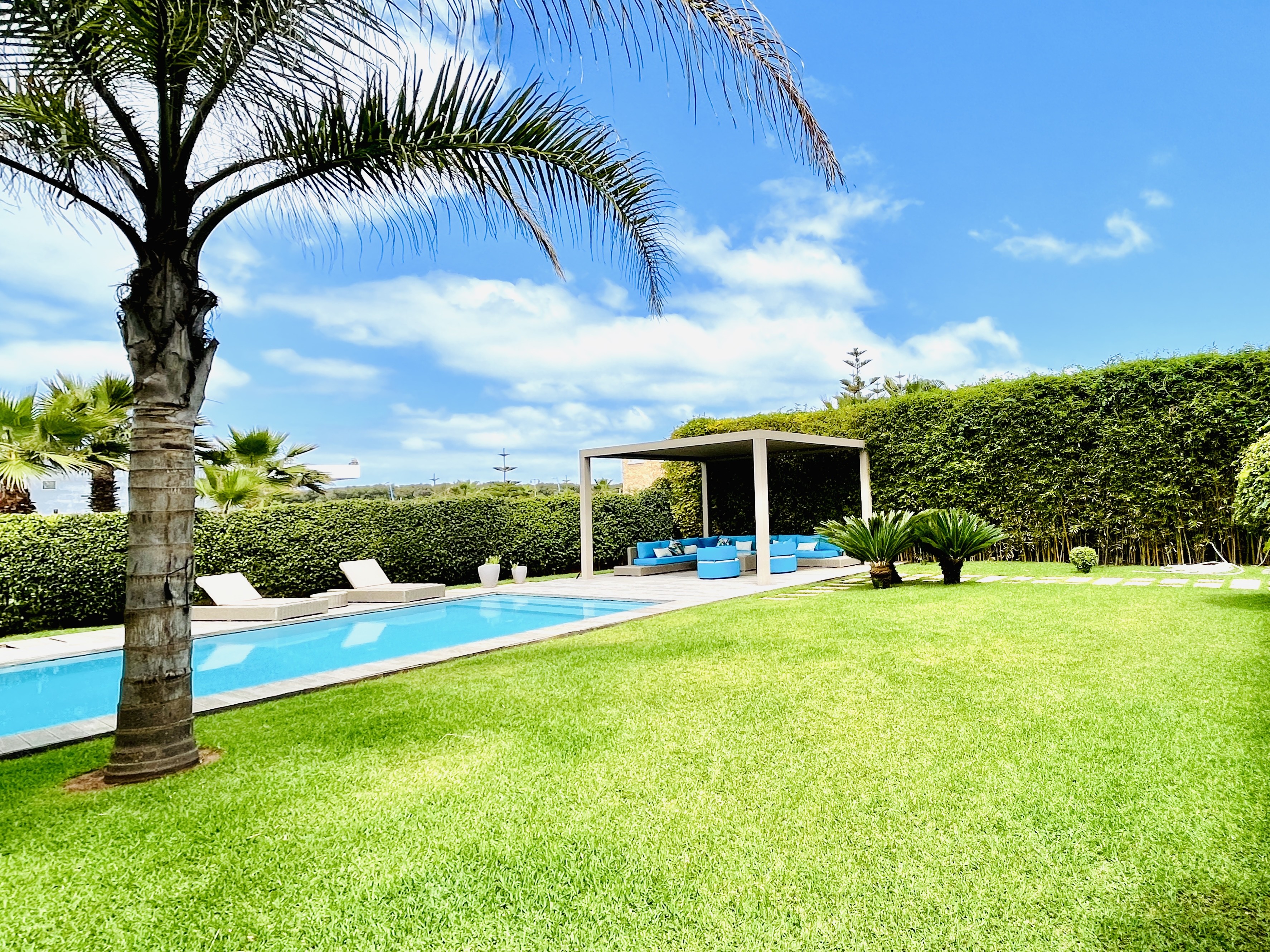 Villa moderne, piscine et sublime extérieur. — 2