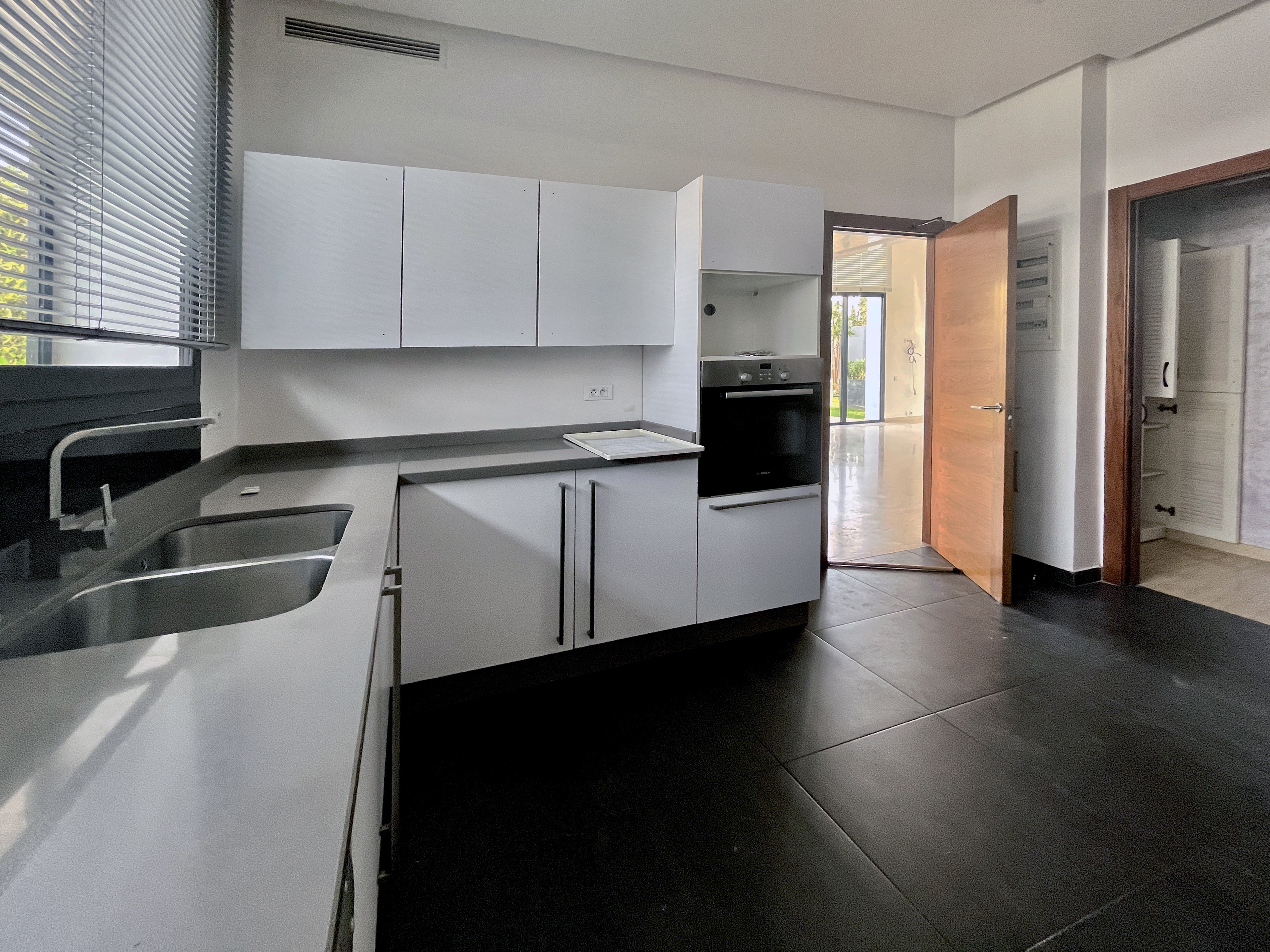 Splendide villa moderne à Dar Bouazza — 4