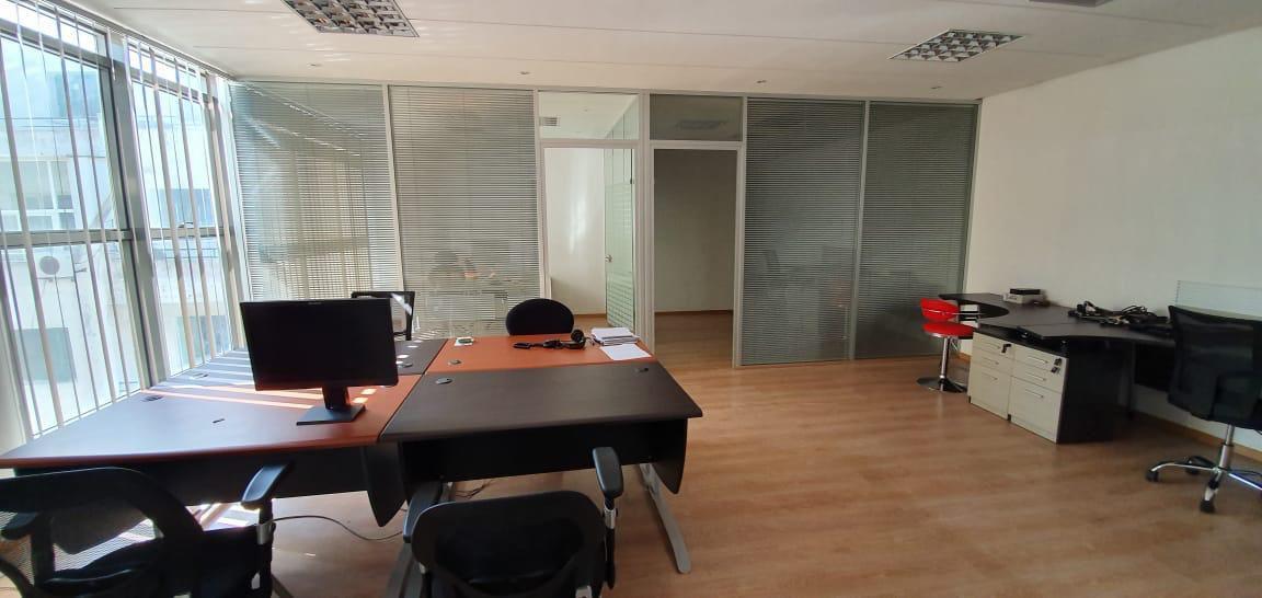 Plateaux de bureau équipé à Abdelmoumen