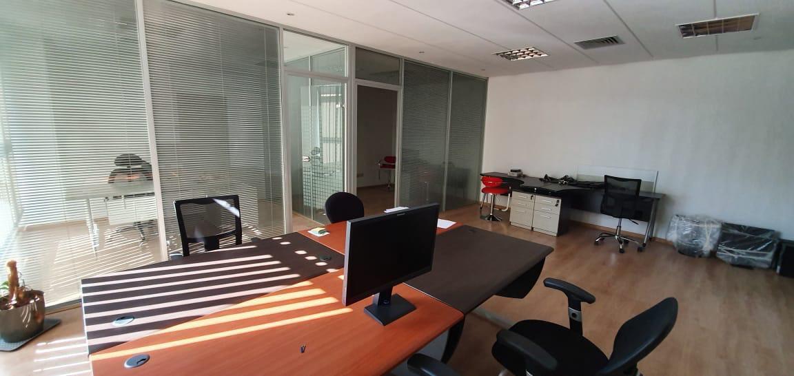Plateaux de bureau équipé à Abdelmoumen — 3