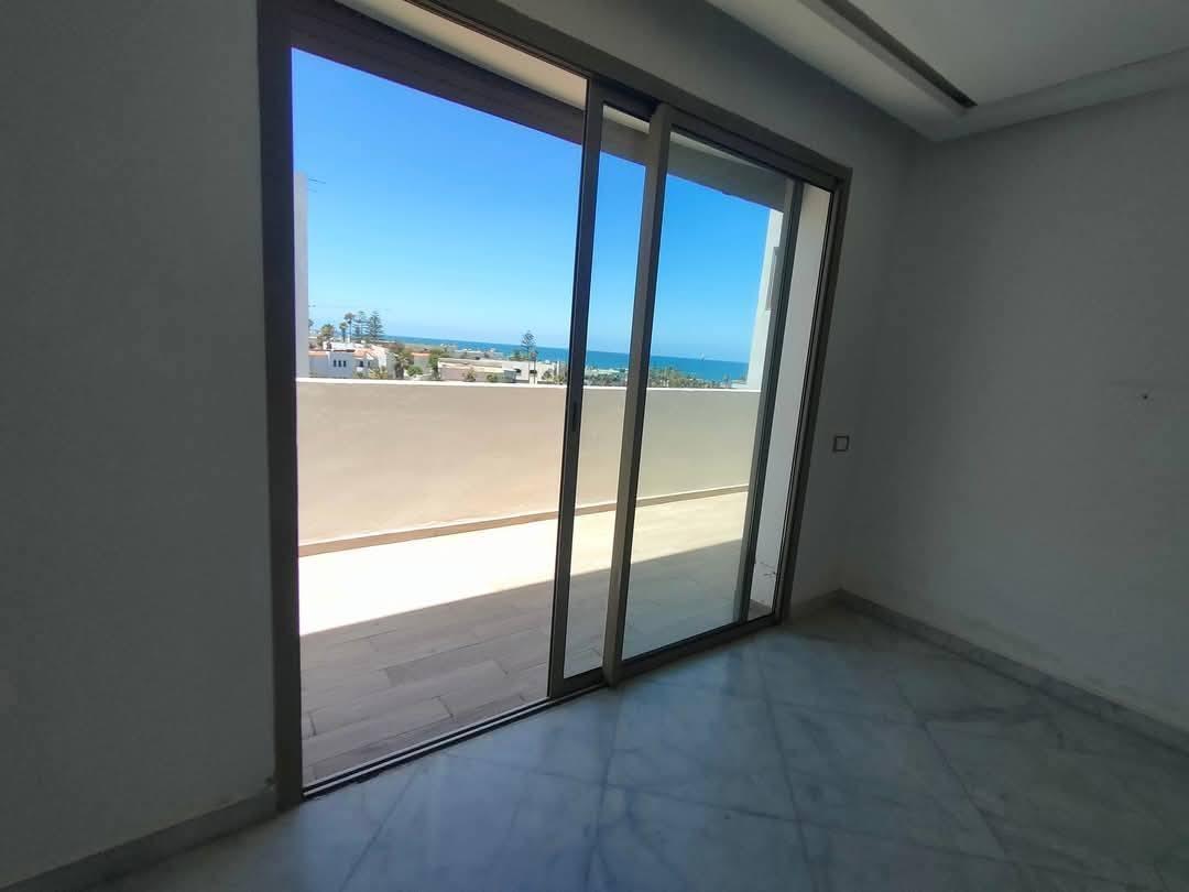 Studio 54 m² à Bourgogne — 3