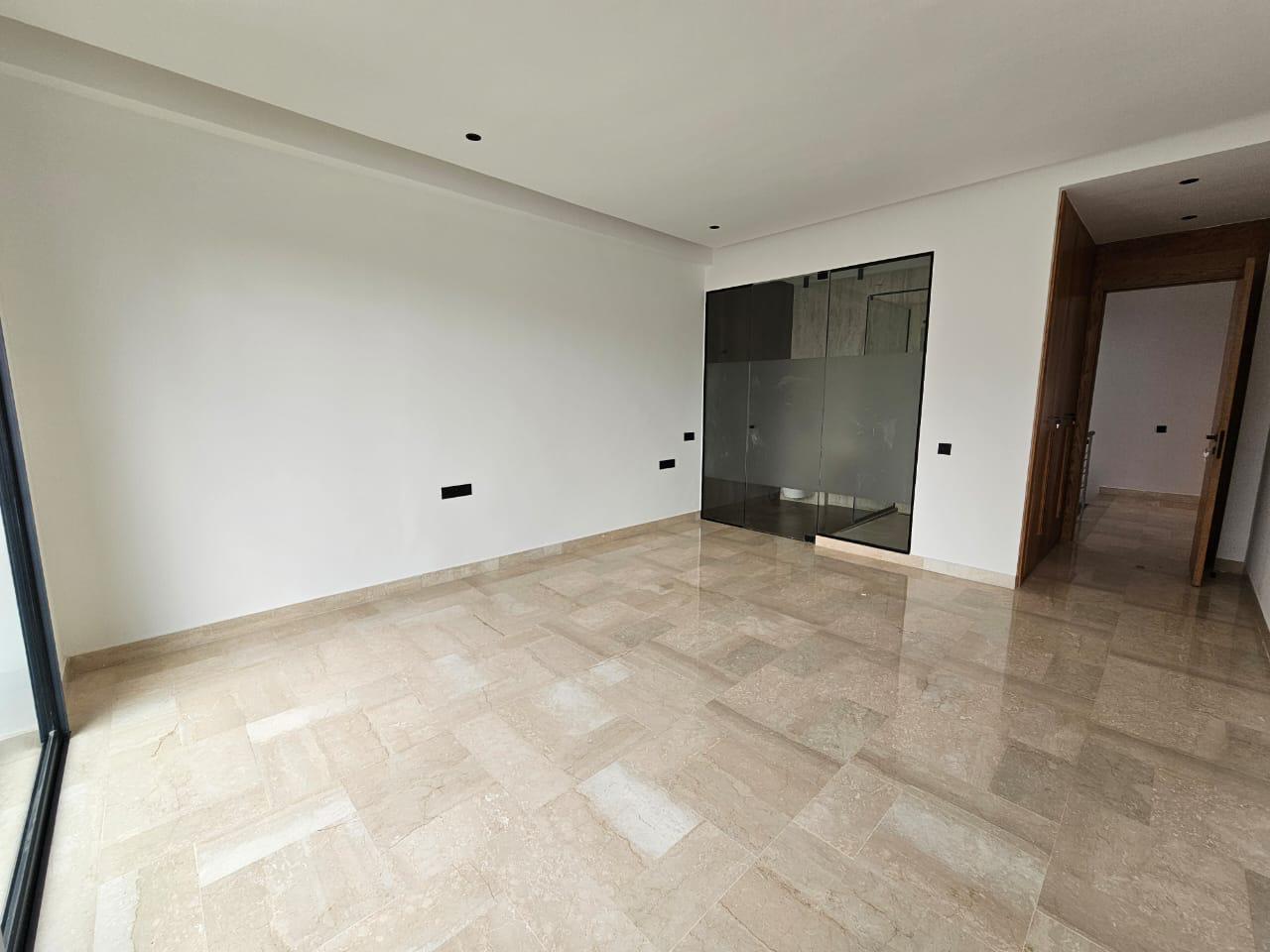 Appart NEUVE AV QUARTIER RACINE — 4