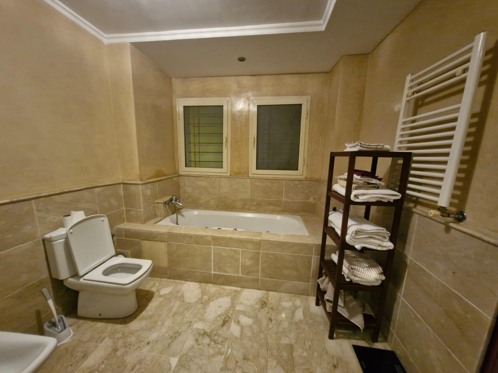 VILLA A  Vendre QUARTIER AINDIAB — 2