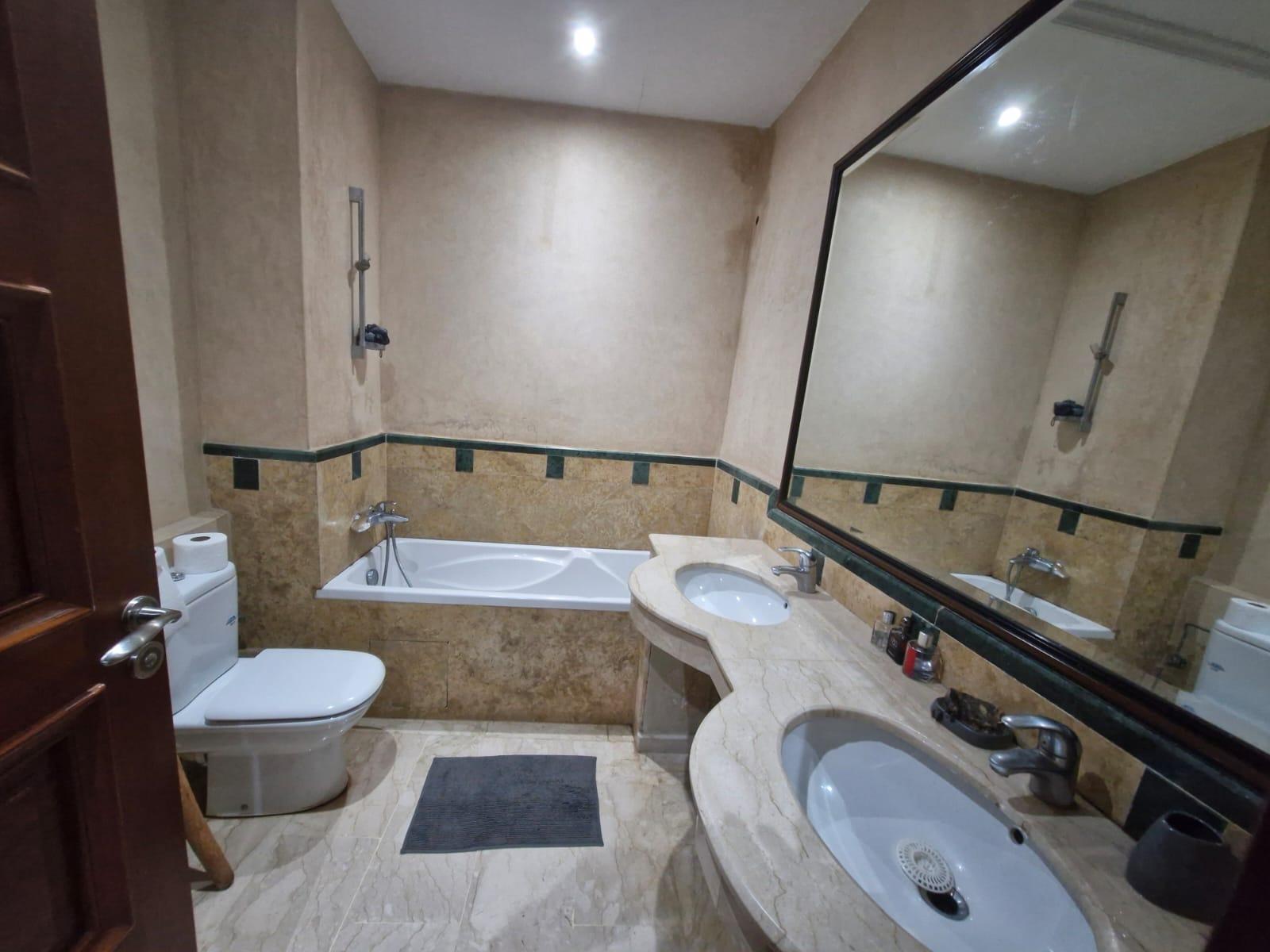 VILLA A  Vendre QUARTIER AINDIAB — 3
