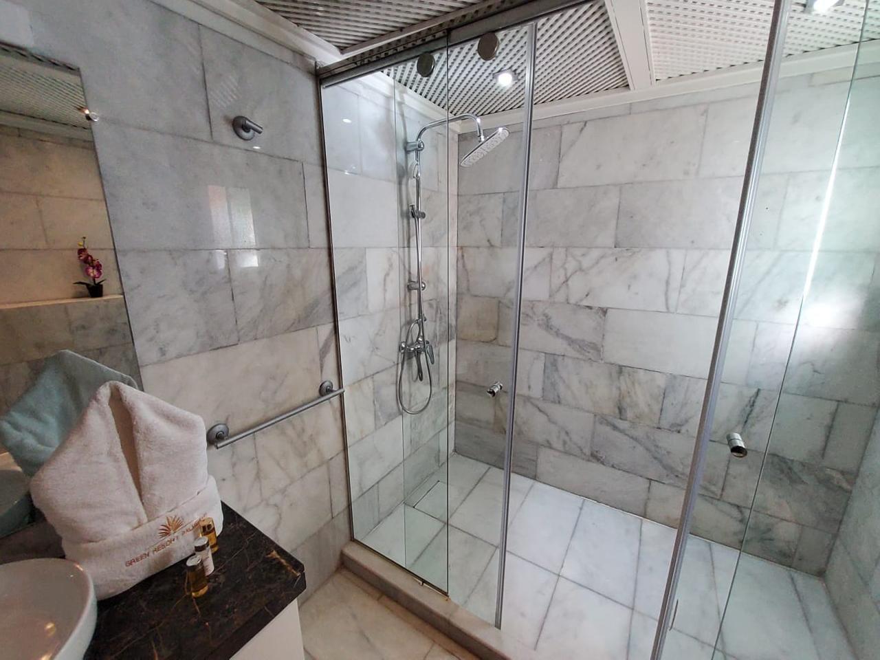 Appart NEUVE AV QUARTIER RACINE — 2