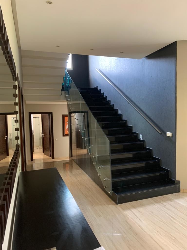 Villa meublée à louer située à souissi Rabat — 5