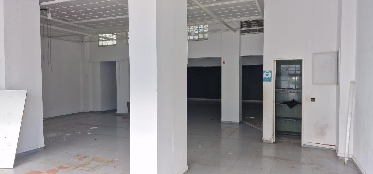 Local commercial à vendre à Agdal Rabat 87m2 — 2