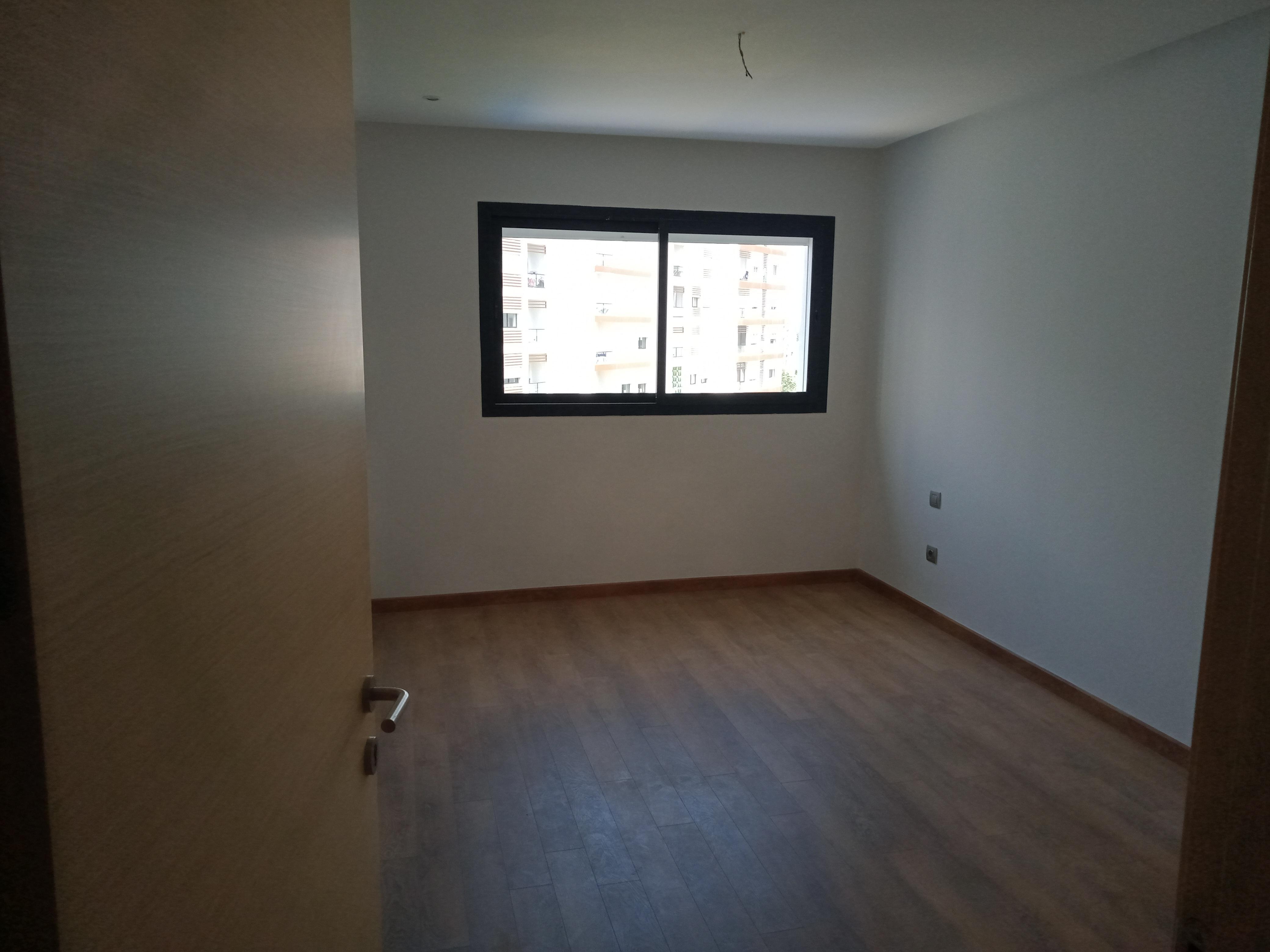Bel appartement vide 3 chambres à louer prestigia — 4