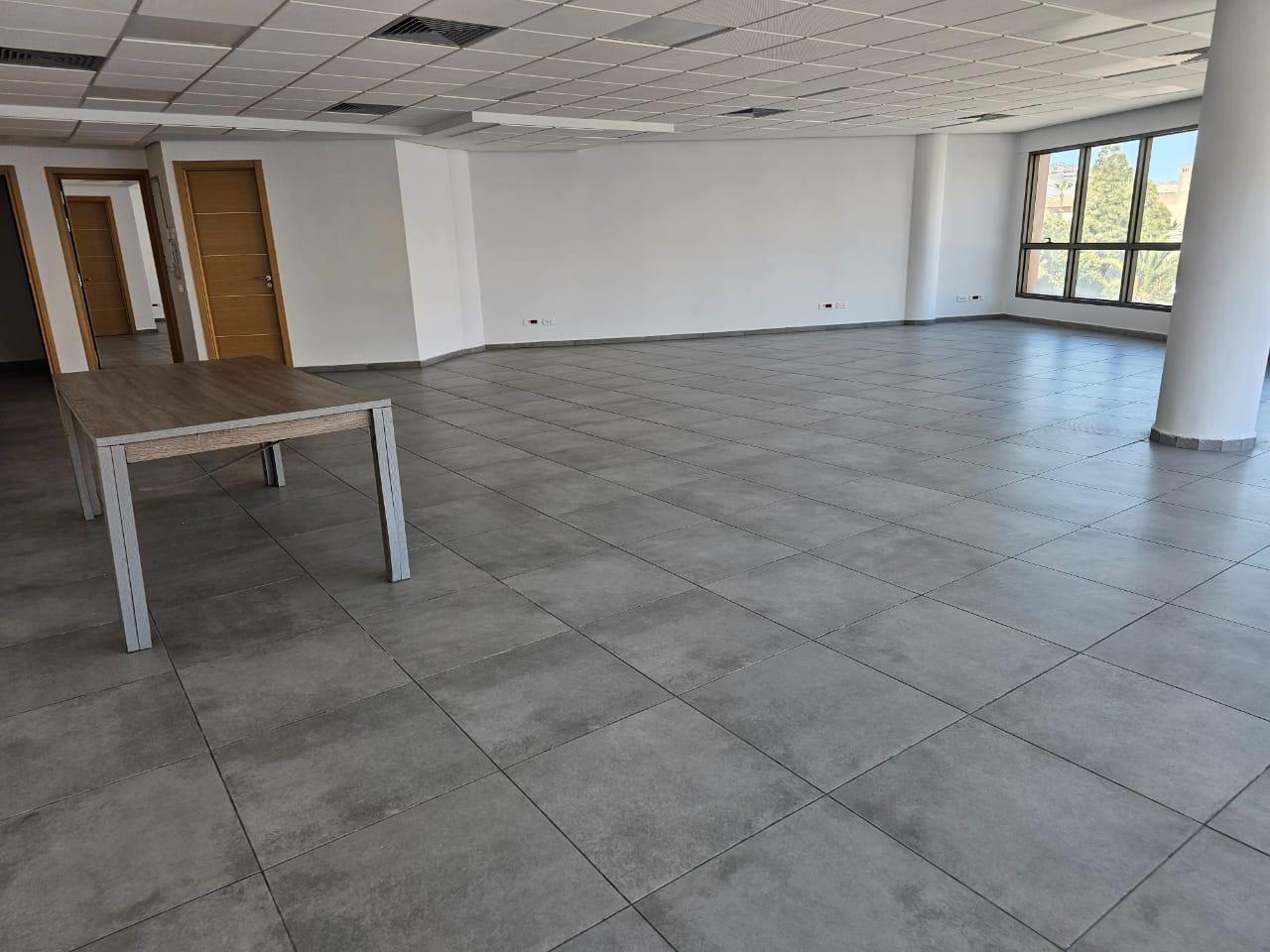 TrÃ¨s beau plateau moderne fonctionnel 430mÂ² Ã  louer