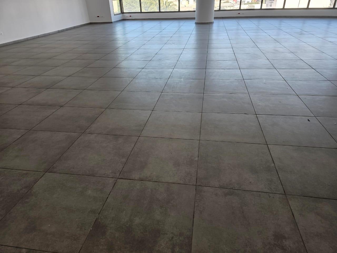 TrÃ¨s beau plateau moderne fonctionnel 430mÂ² Ã  louer — 4