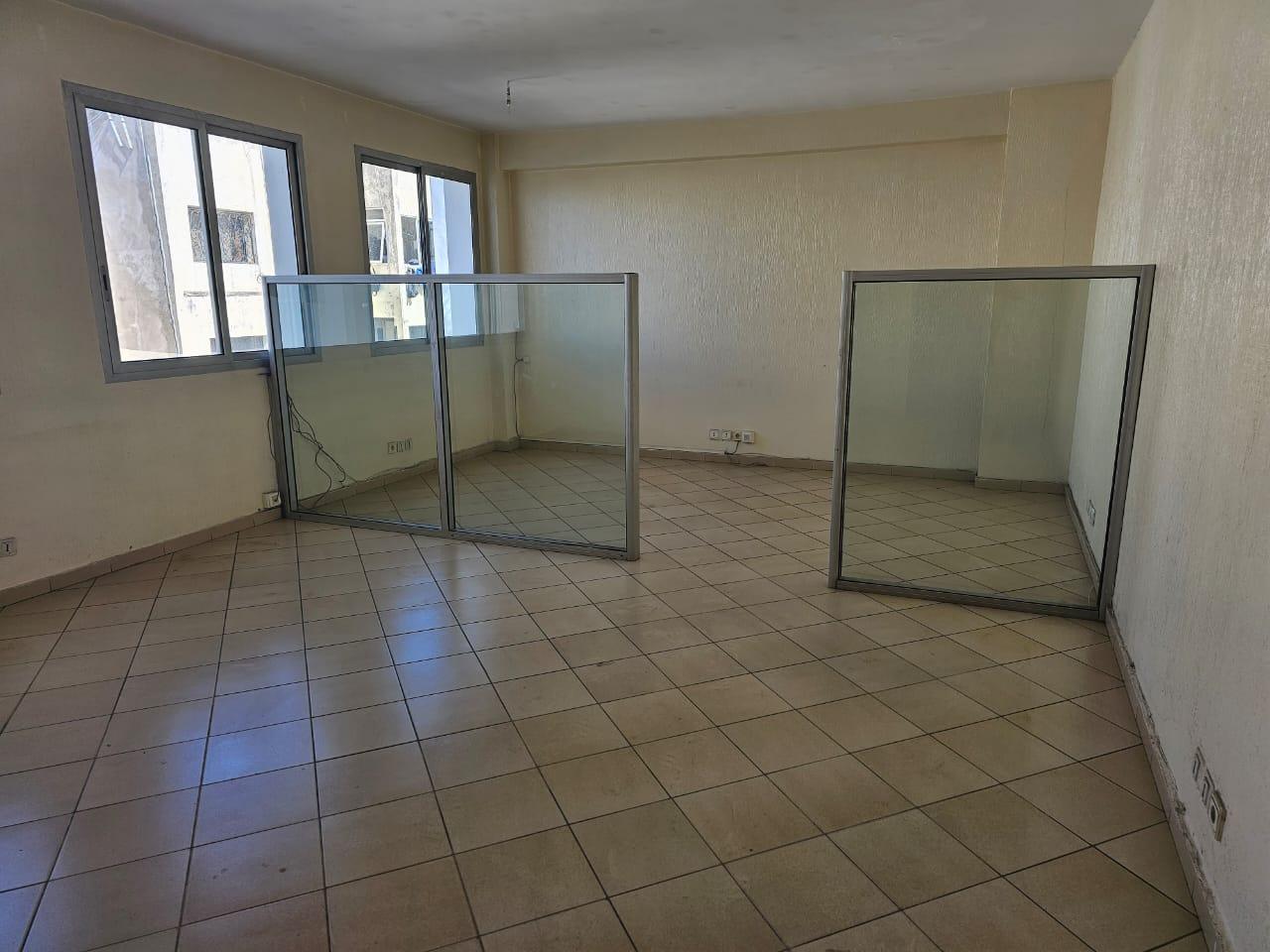Bureau 3000 m² à Mers Sultan — 7
