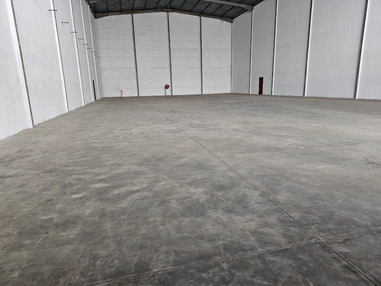 Local commercial 920 m² f Sapino — 10
