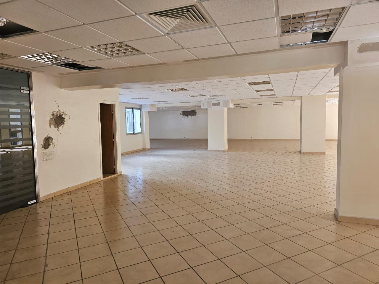 Beau bureau de 550mÂ² Ã  louer au Centre ville