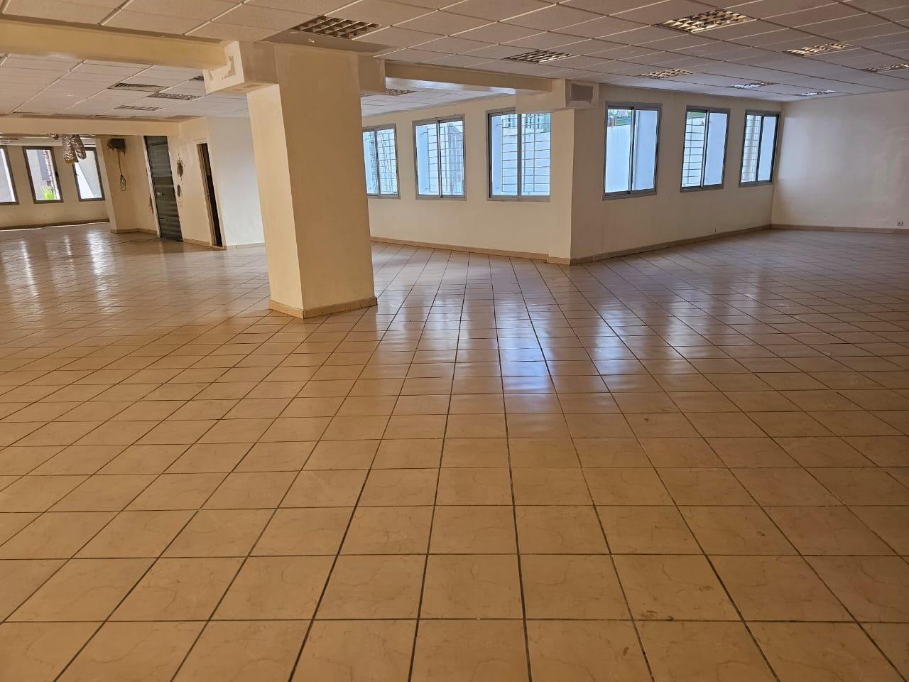 Bureau 550 m² à Mers Sultan — 10