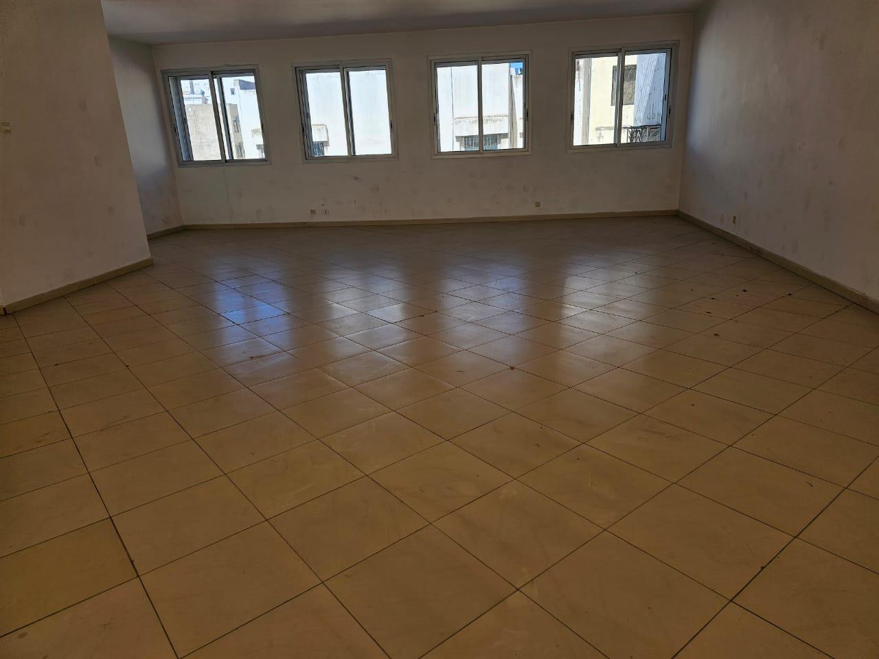 Bureau 550 m² à Mers Sultan — 7