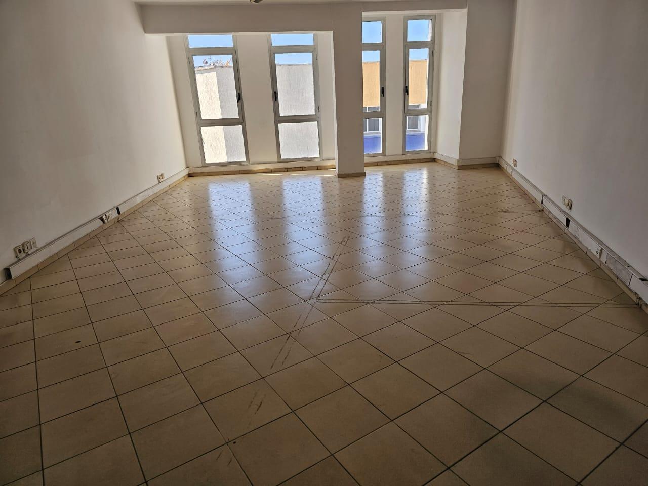 Bureau 550 m² à Mers Sultan — 8