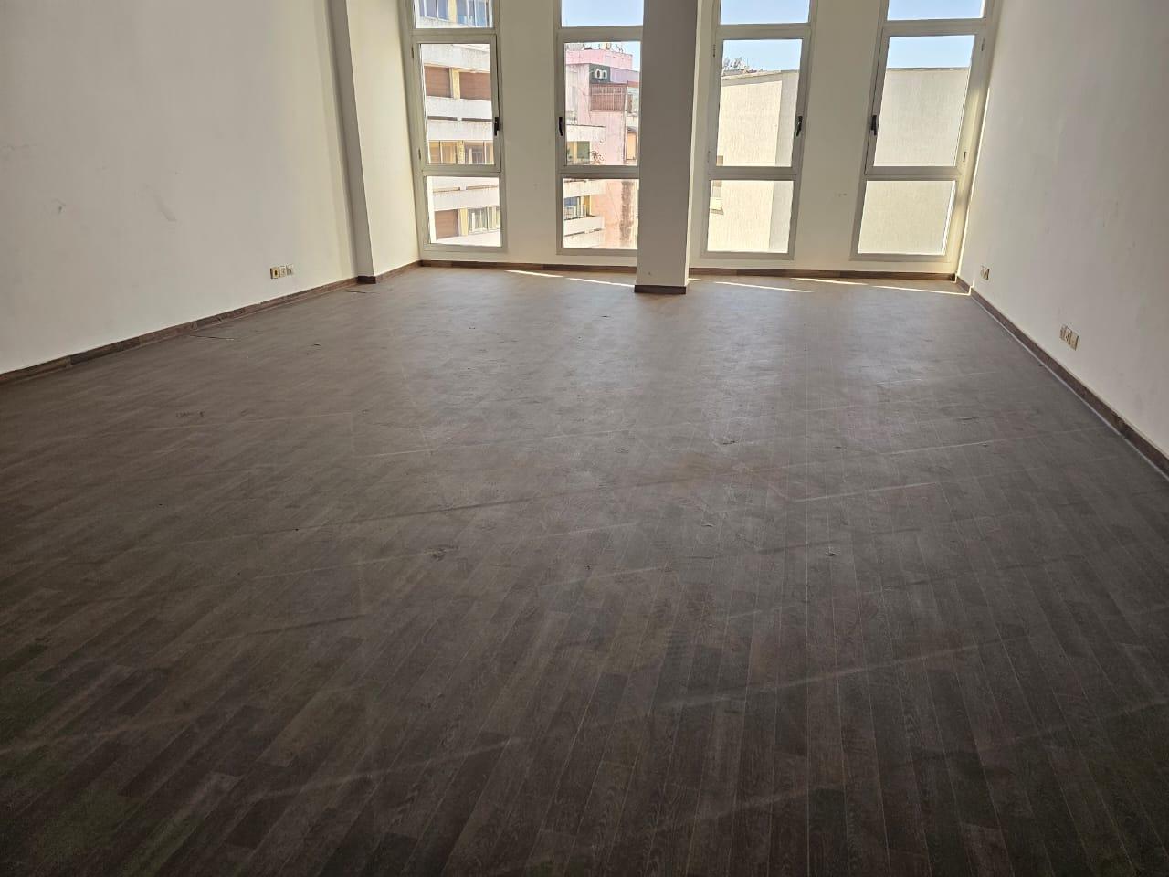 Bureau 550 m² à Mers Sultan — 9