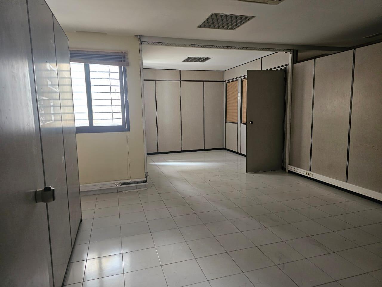 Plateau bureau 320mÂ² Bd Zerktouni proche twin Ã  louer — 3