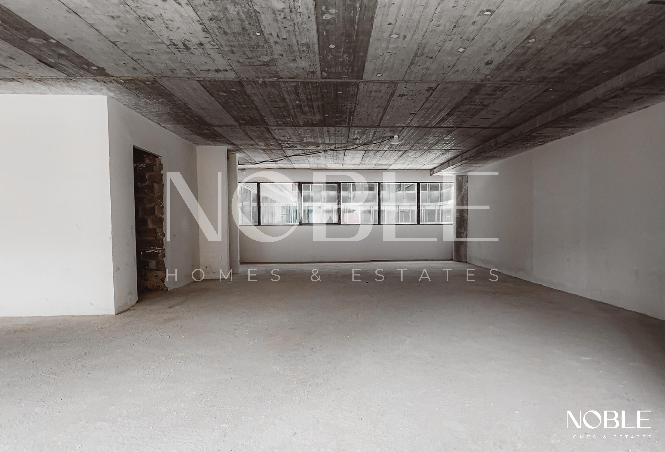 Bureau à Vendre – Le Continental Business Center – CFC — 6