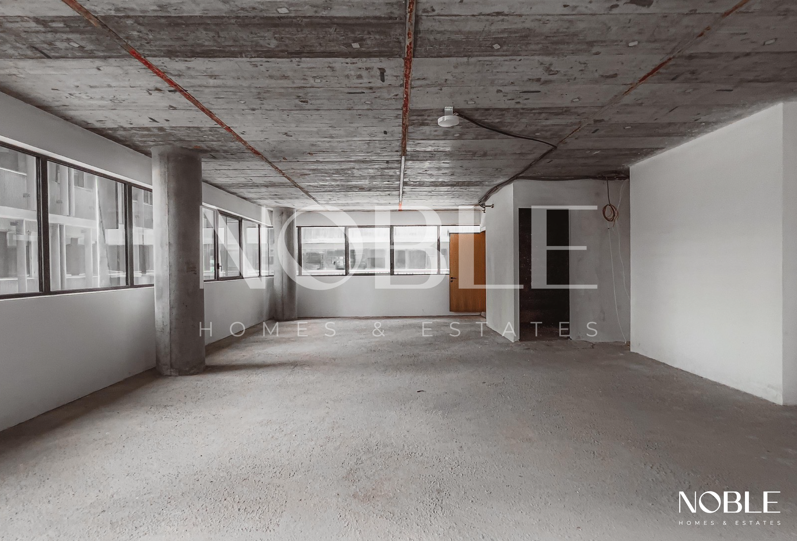 Bureau à Louer – Le Continental Business Center – CFC — 6