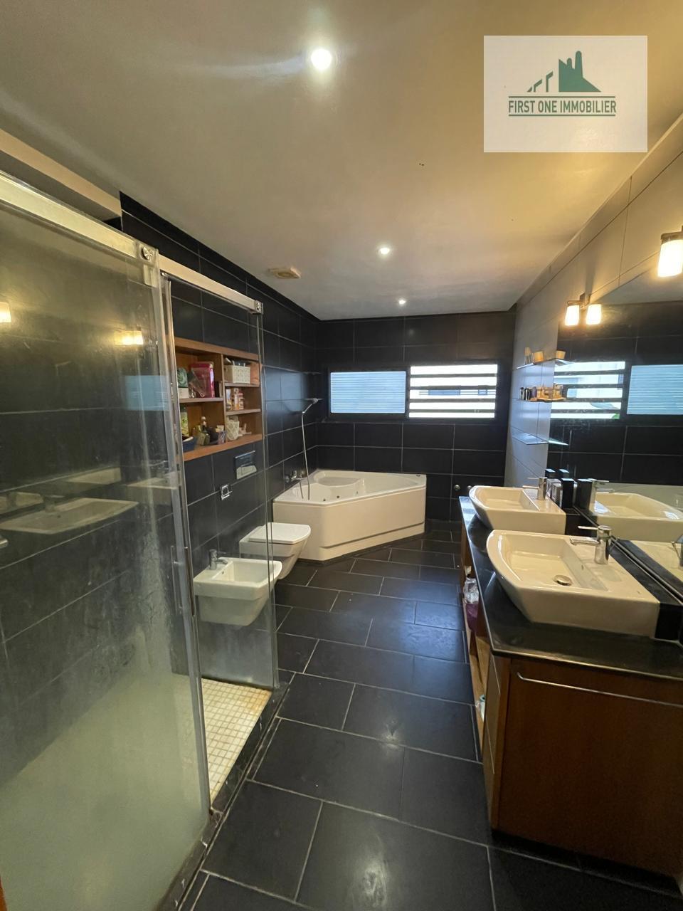 Villa 640 m² f Bouskoura — 10