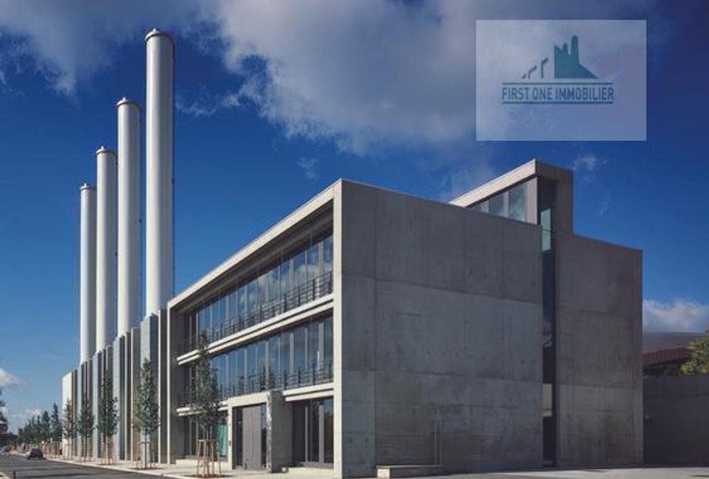 LOCAL INDUSTRIEL 4000 m BUR 300