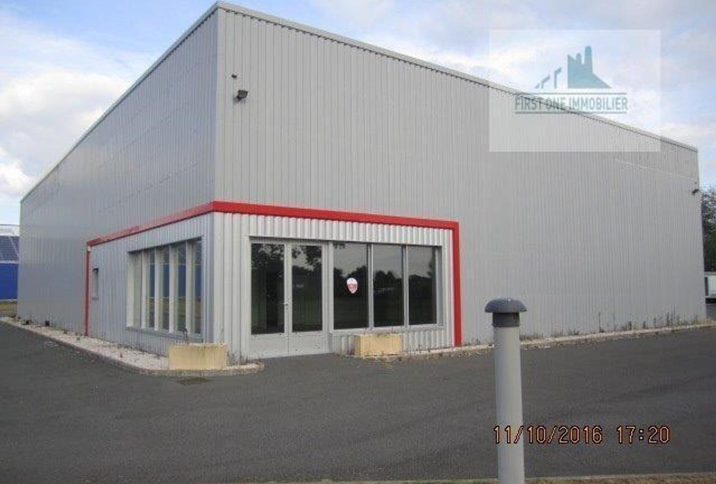 Local industriel ou dépôt 1600 m2 Sapino nouasser